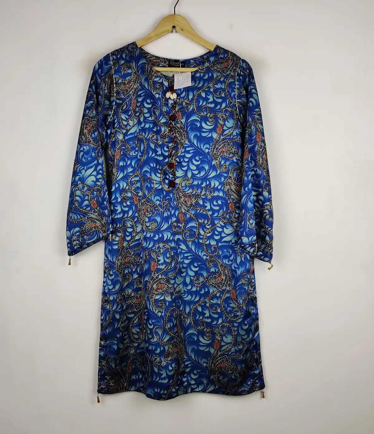 Buy online pre-used pre-loved 100% authentic & Original branded Abinda (BK-2558) available in Pakistan. Top international brands avilable.