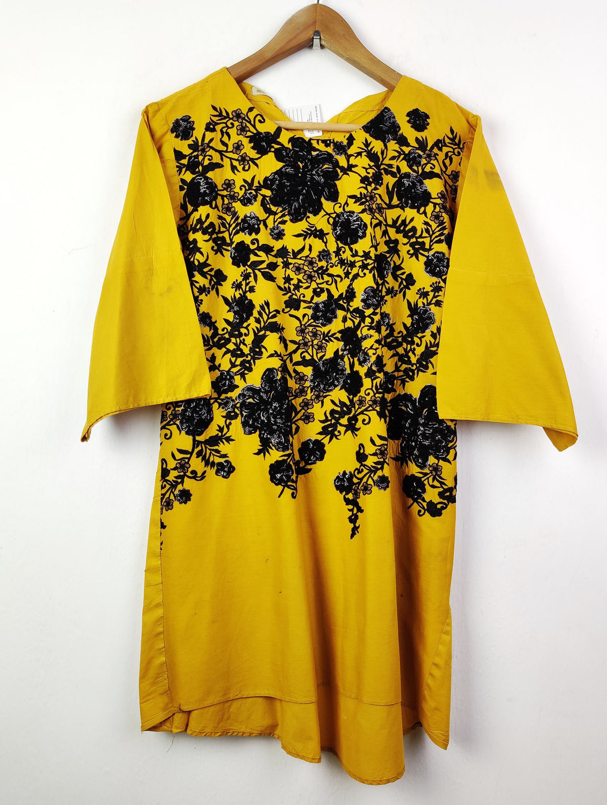 Buy online pre-used pre-loved 100% authentic & Original branded Sequence (BK-256) available in Pakistan. Top international brands avilable.