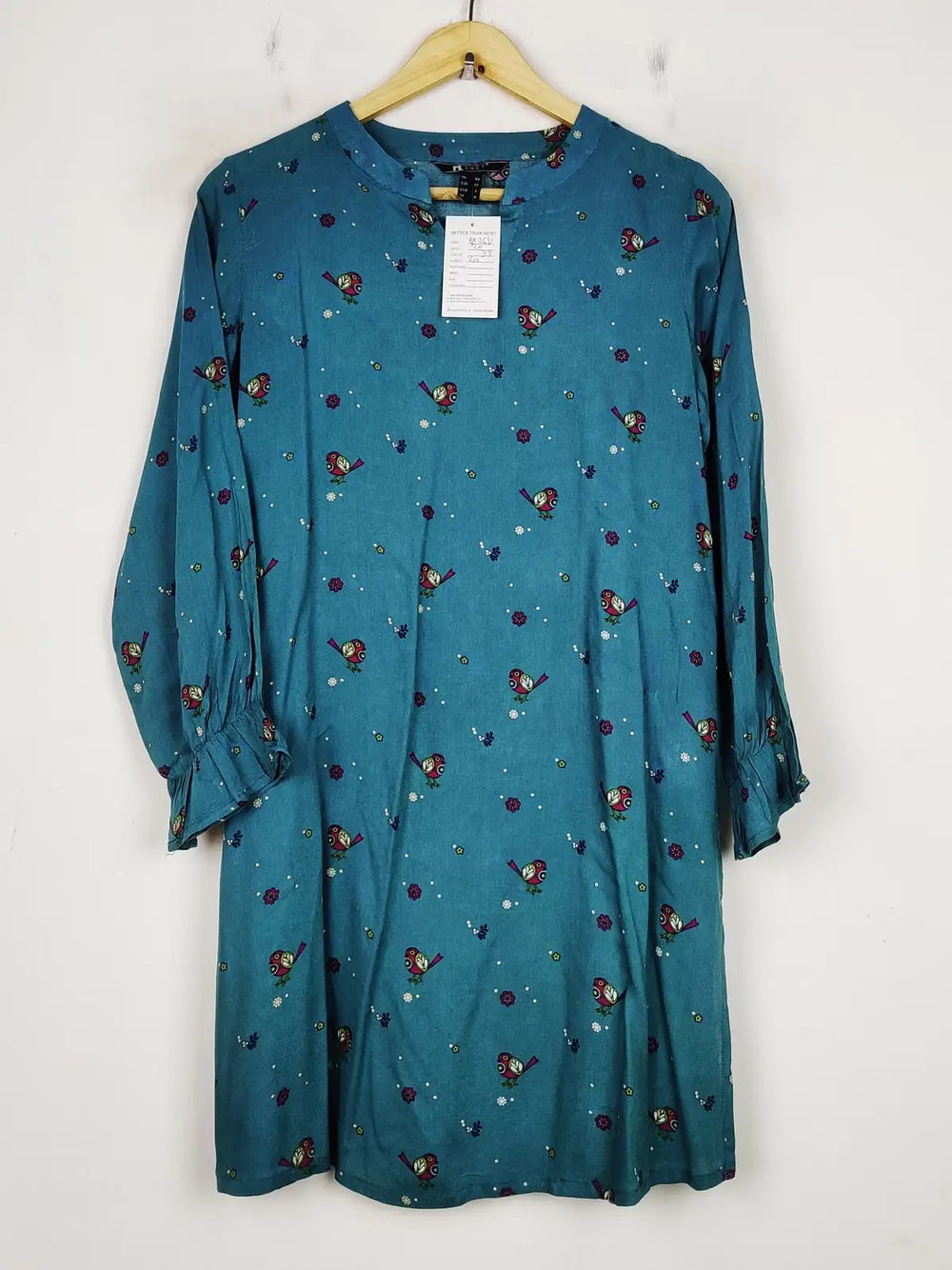 Buy online pre-used pre-loved 100% authentic & Original branded Nishat (BK-2631) available in Pakistan. Top international brands avilable.