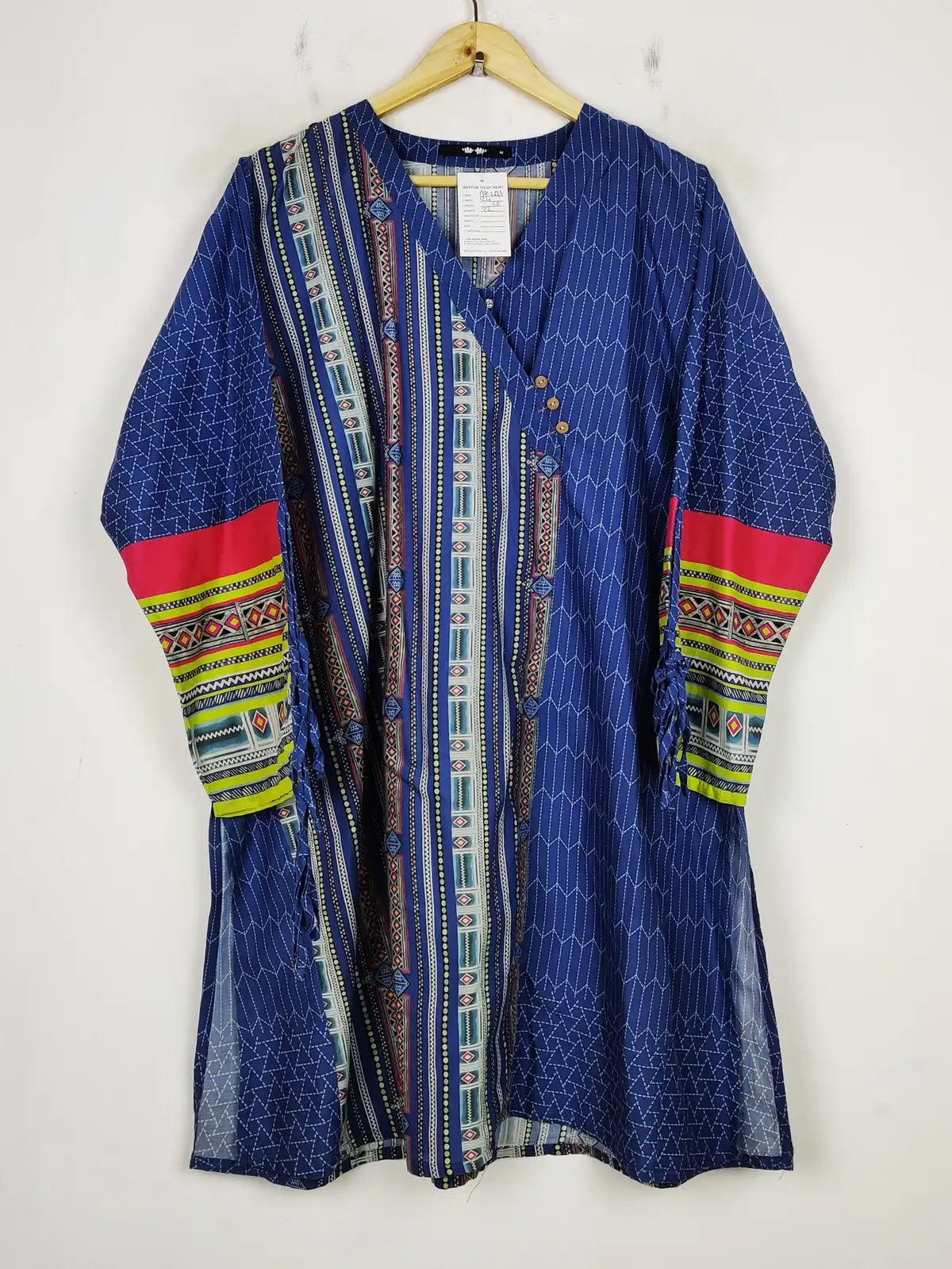 Buy online pre-used pre-loved 100% authentic & Original branded Khaadi (BK-2634) available in Pakistan. Top international brands avilable.