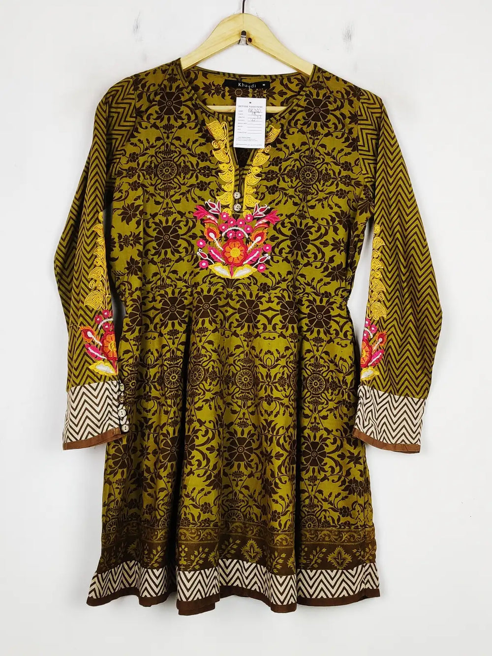 Buy online pre-used pre-loved 100% authentic & Original branded Khaadi (BK-2661) available in Pakistan. Top international brands avilable.