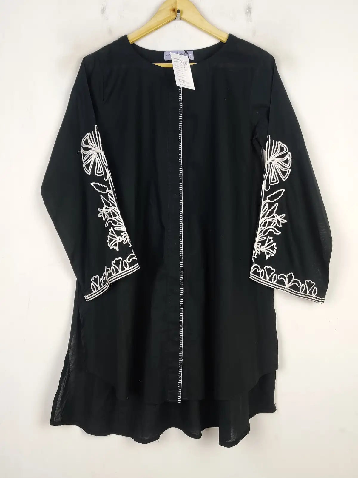 Buy online pre-used pre-loved 100% authentic & Original branded Bonanza (BK-2695) available in Pakistan. Top international brands avilable.