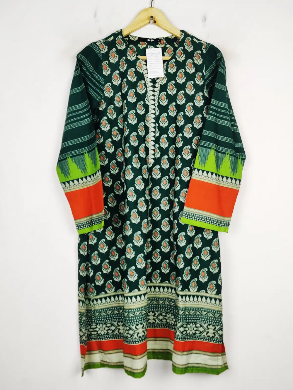 Buy online pre-used pre-loved 100% authentic & Original branded Khaadi (BK-2709) available in Pakistan. Top international brands avilable.