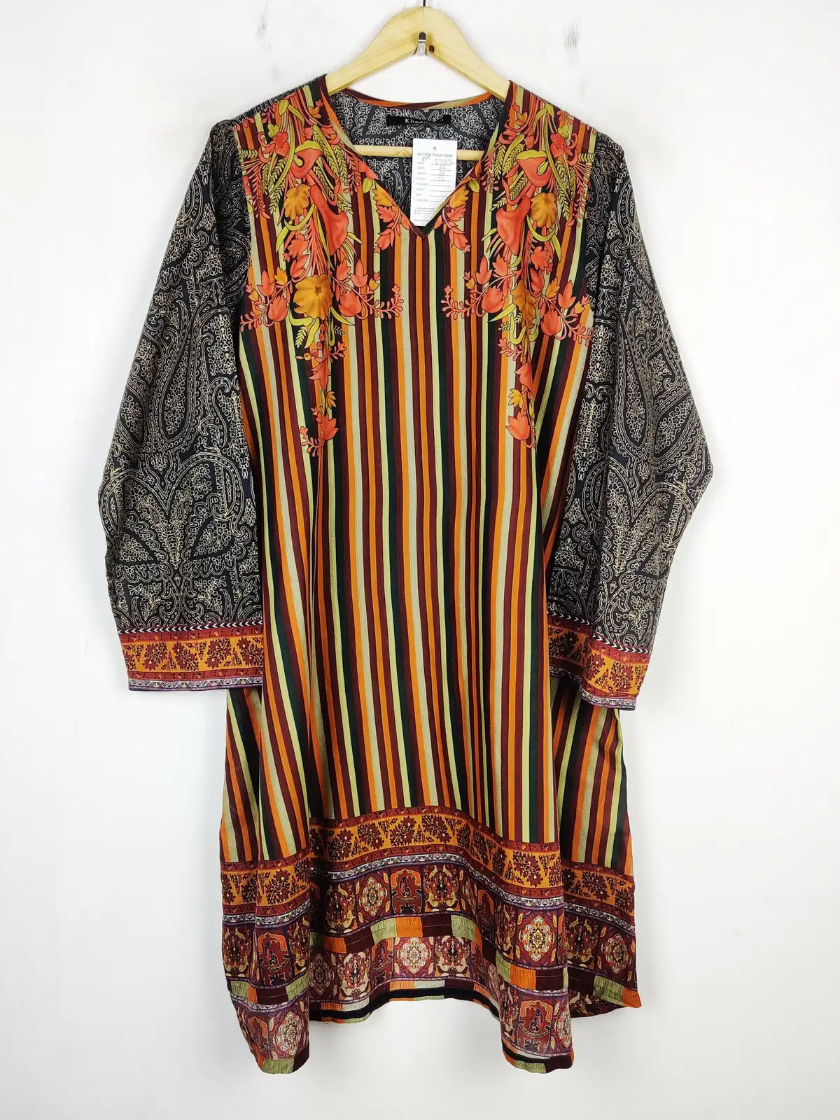 Buy online pre-used pre-loved 100% authentic & Original branded Khaadi (BK-2722) available in Pakistan. Top international brands avilable.