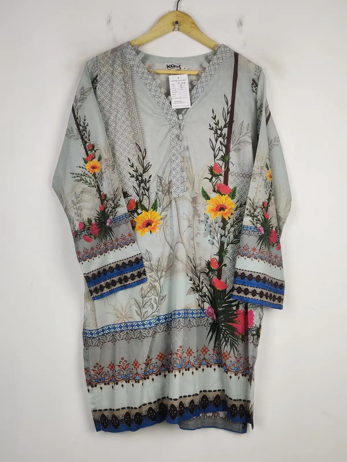 Buy online pre-used pre-loved 100% authentic & Original branded Kaaj (BK-2976) available in Pakistan. Top international brands avilable.