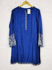 Buy online pre-used pre-loved 100% authentic & Original branded Unknown Brand (BK-3233) available in Pakistan. Top international brands avilable.