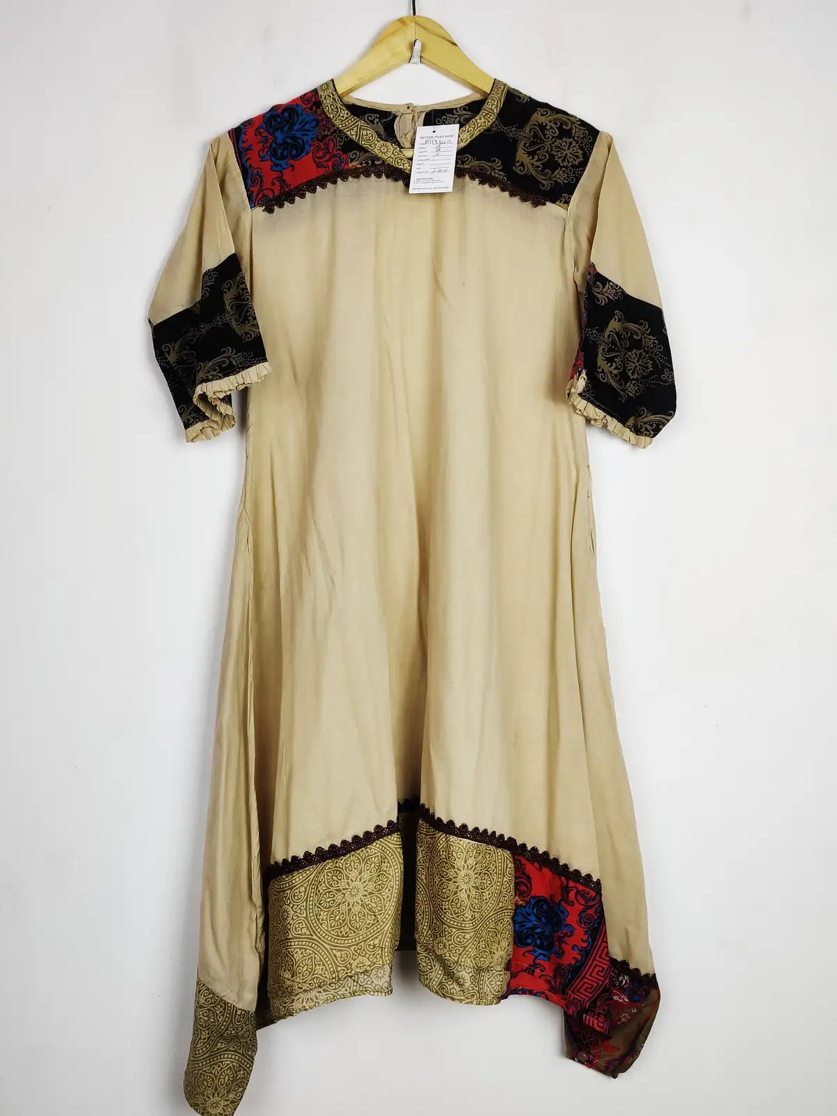 Buy online pre-used pre-loved 100% authentic & Original branded Unknown Brand (BK-3300) available in Pakistan. Top international brands avilable.