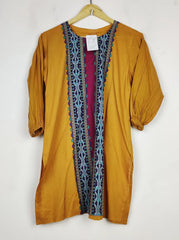 Buy online pre-used pre-loved 100% authentic & Original branded Unknown Brand (BK-3334) available in Pakistan. Top international brands avilable.