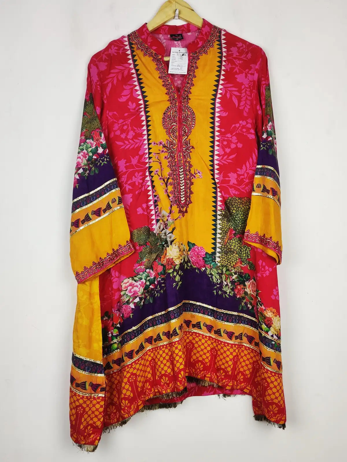 Buy online pre-used pre-loved 100% authentic & Original branded Sha Posh (BK-3408) available in Pakistan. Top international brands avilable.