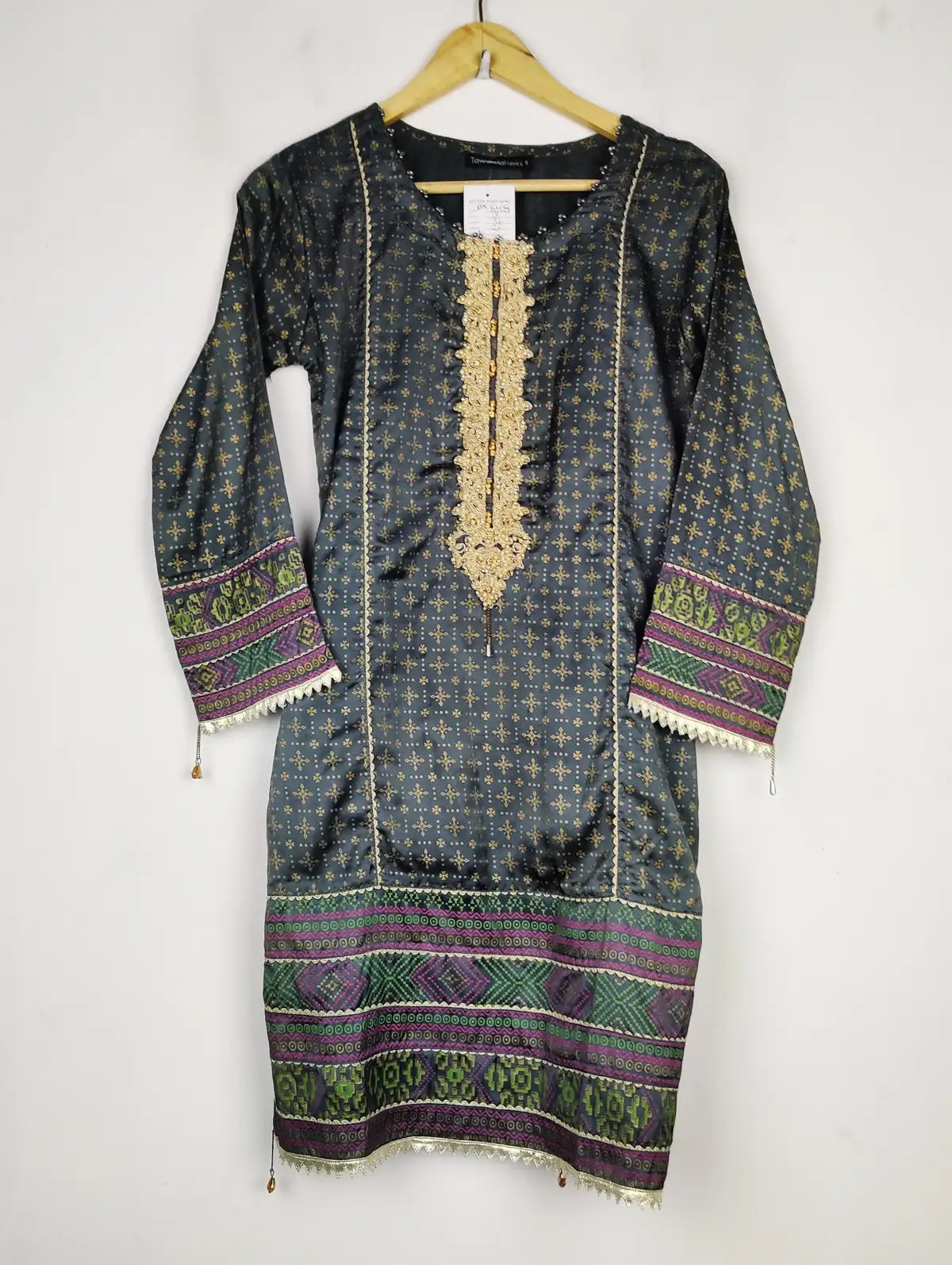 Buy online pre-used pre-loved 100% authentic & Original branded Tawakkal (BK-3418) available in Pakistan. Top international brands avilable.