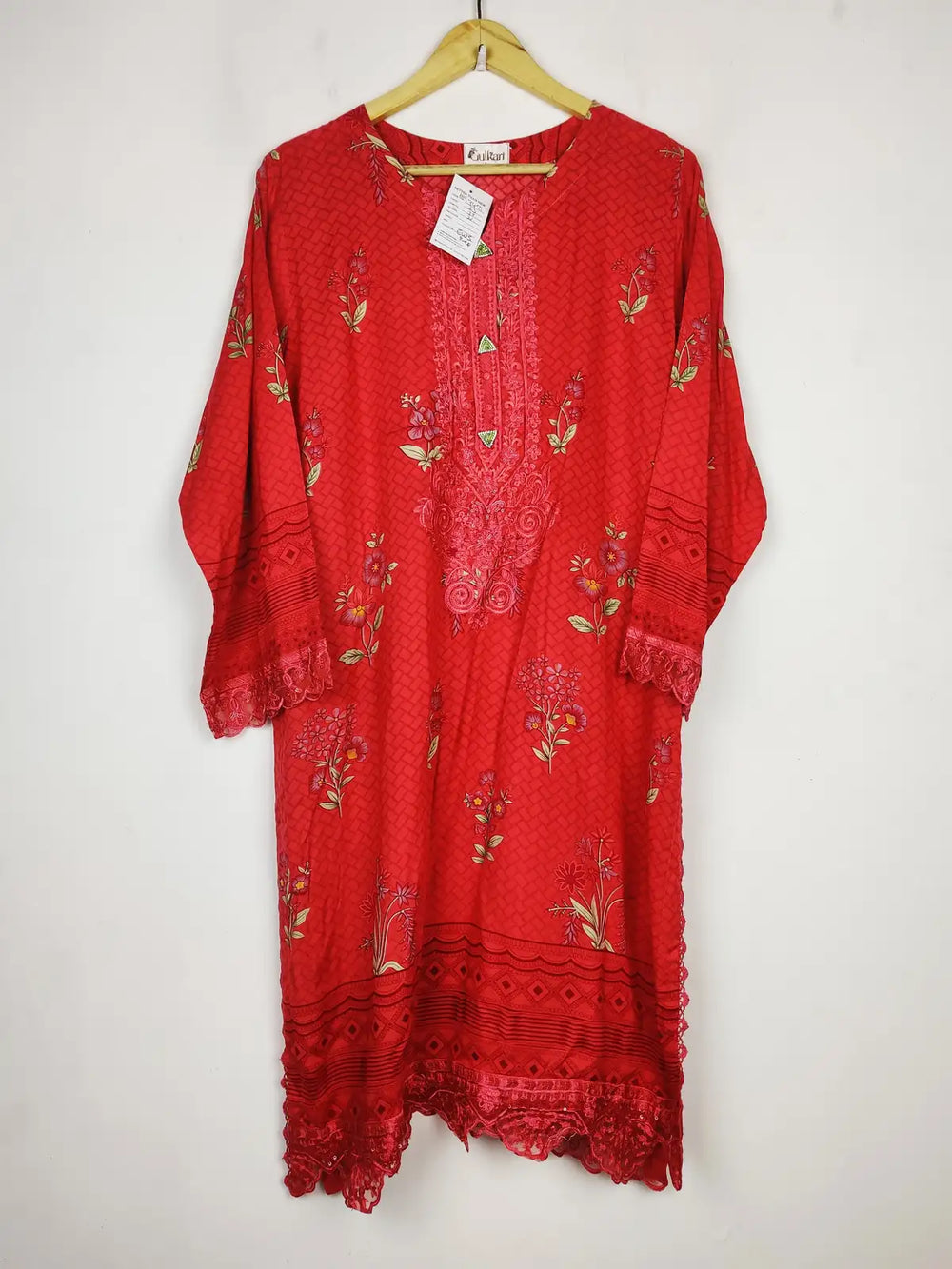Buy online pre-used pre-loved 100% authentic & Original branded Gulkari (BK-3421) available in Pakistan. Top international brands avilable.