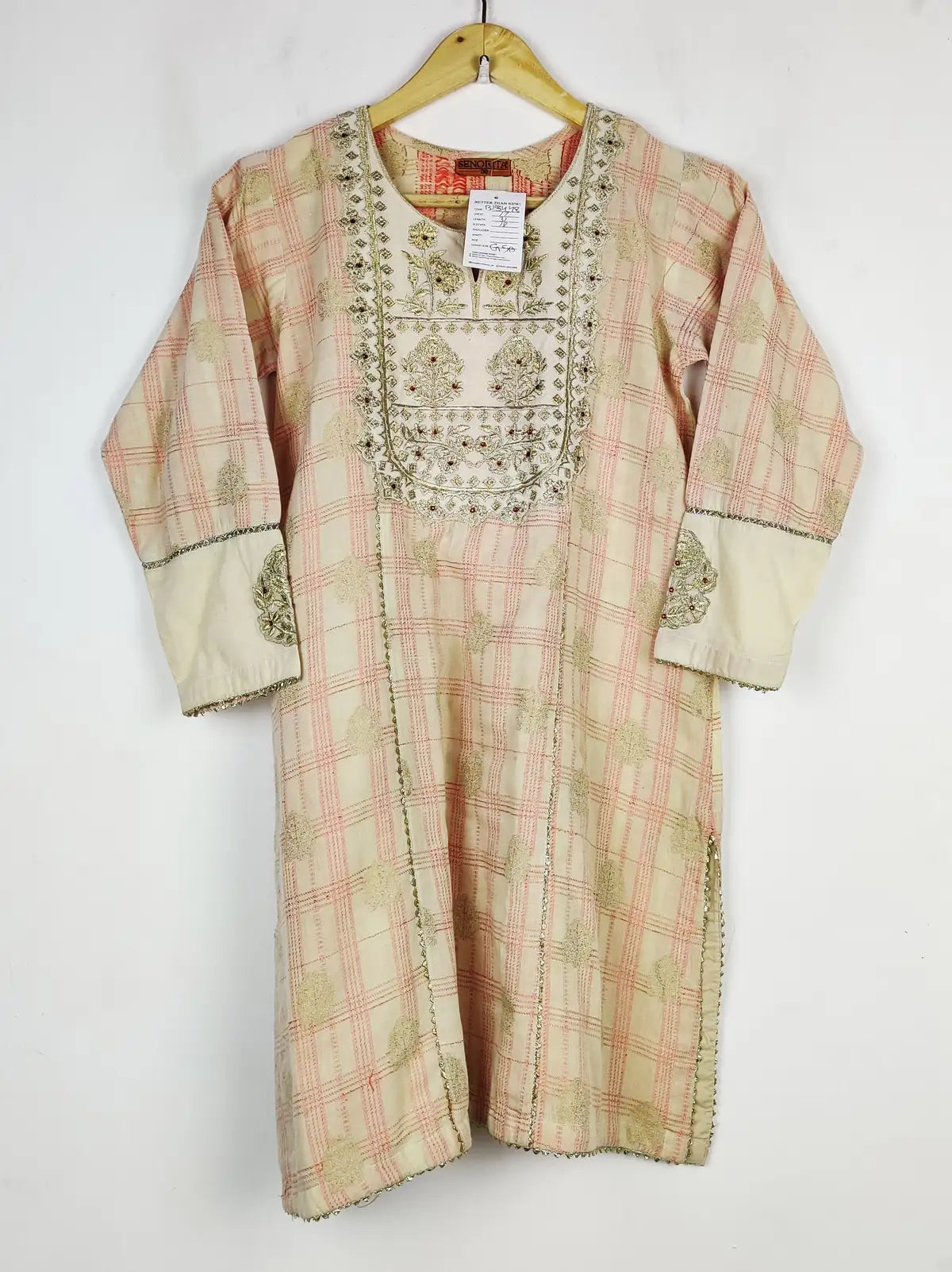 Buy online pre-used pre-loved 100% authentic & Original branded Senorita (BK-3448) available in Pakistan. Top international brands avilable.