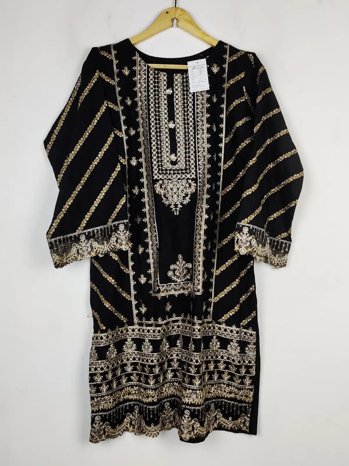 Buy online pre-used pre-loved 100% authentic & Original branded Unknown Brand (BK-3456) available in Pakistan. Top international brands avilable.