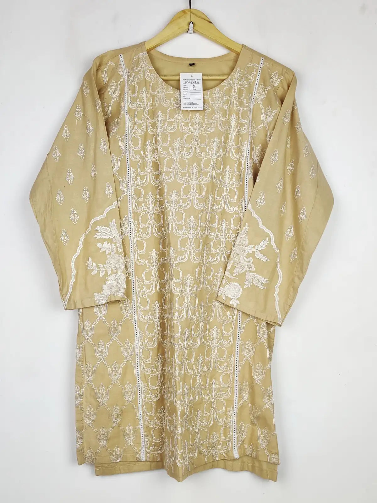Buy online pre-used pre-loved 100% authentic & Original branded Unknown Brand (BK-3485) available in Pakistan. Top international brands avilable.