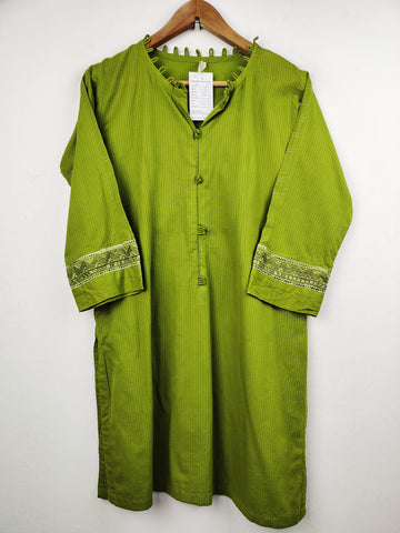 Buy online pre-used pre-loved 100% authentic & Original branded Motif (BK-355) available in Pakistan. Top international brands avilable.