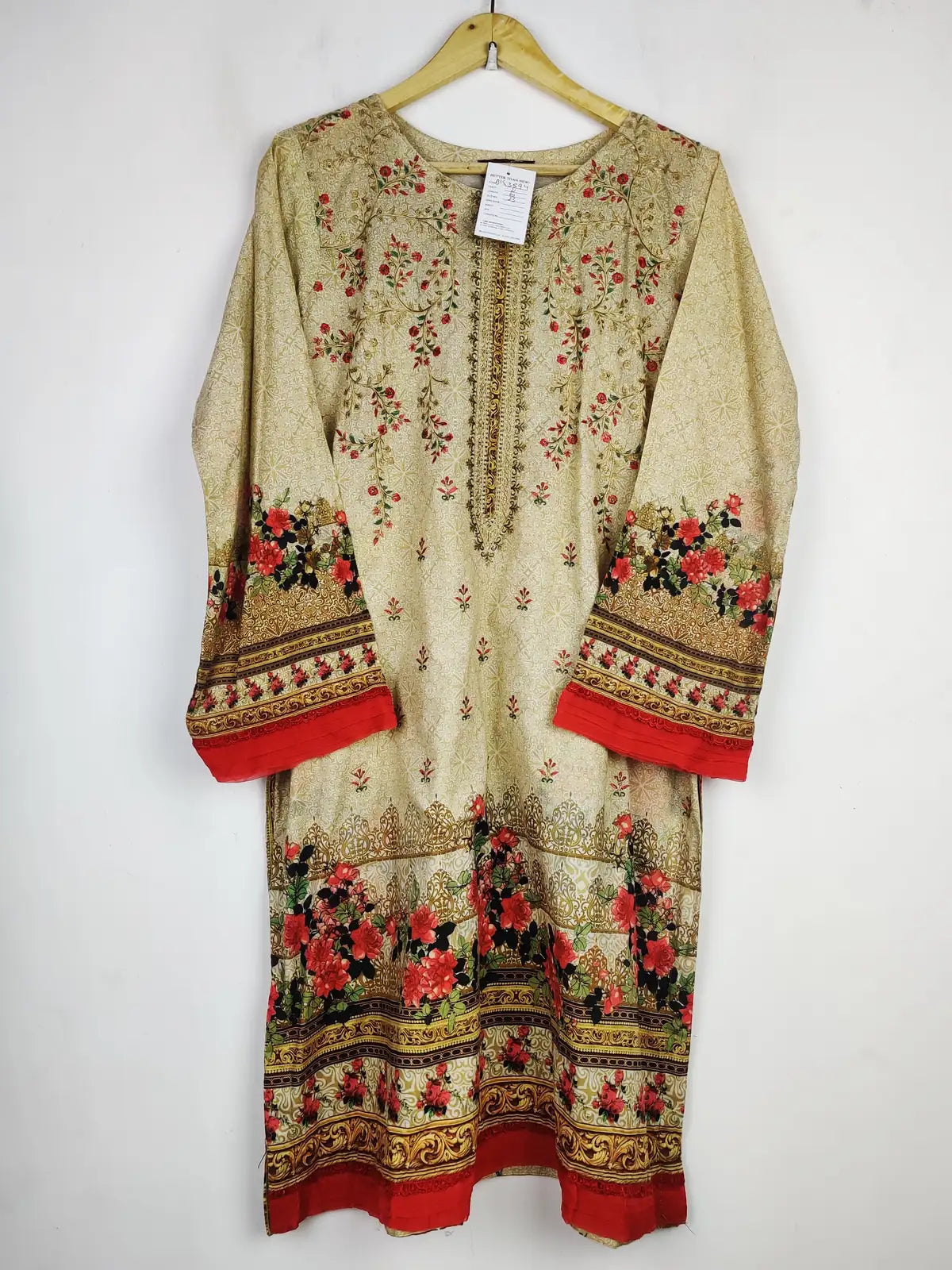 Buy online pre-used pre-loved 100% authentic & Original branded Bin Saeed (BK-3594) available in Pakistan. Top international brands avilable.