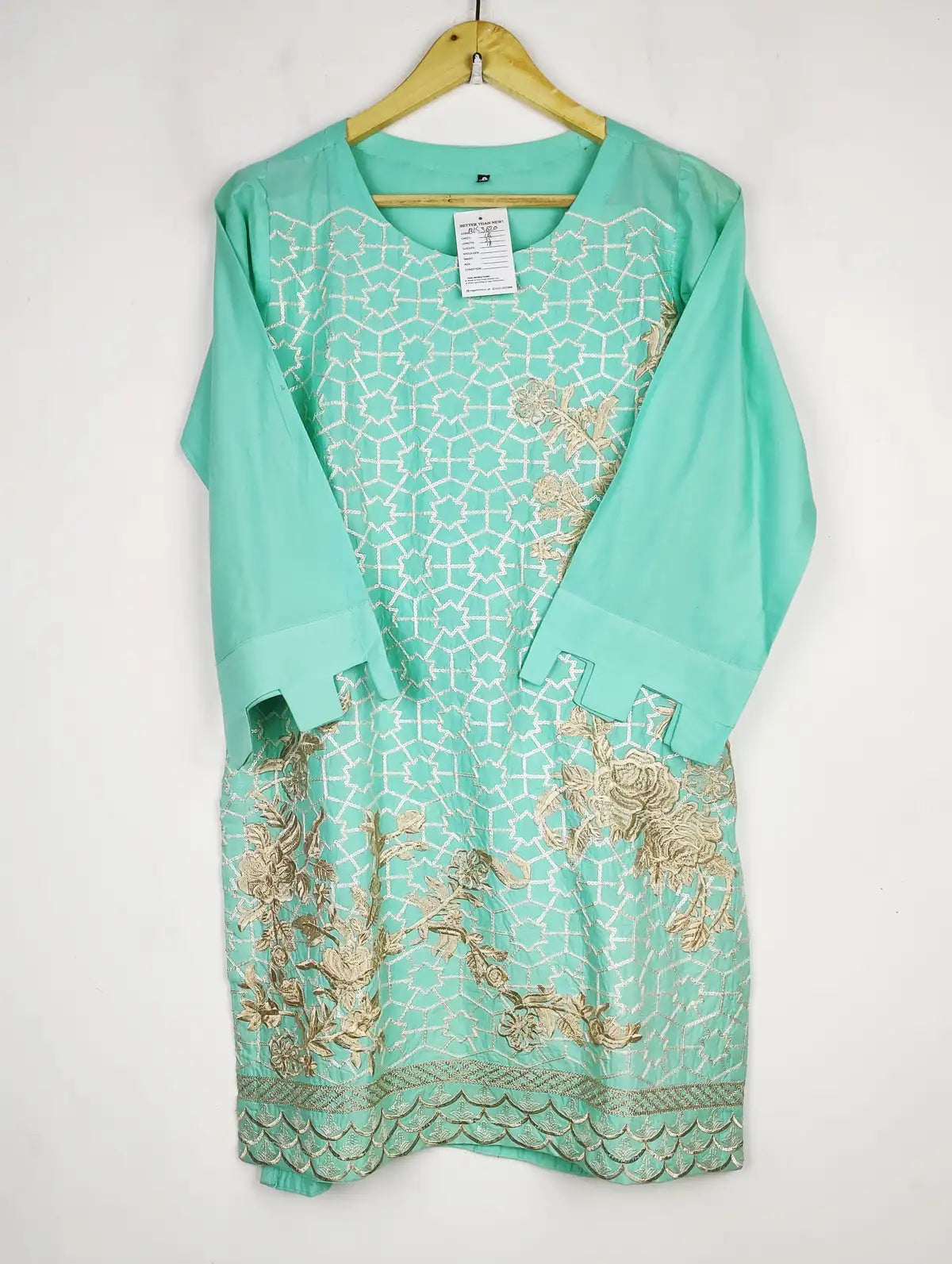 Buy online pre-used pre-loved 100% authentic & Original branded Unknown Brand (BK-3620) available in Pakistan. Top international brands avilable.