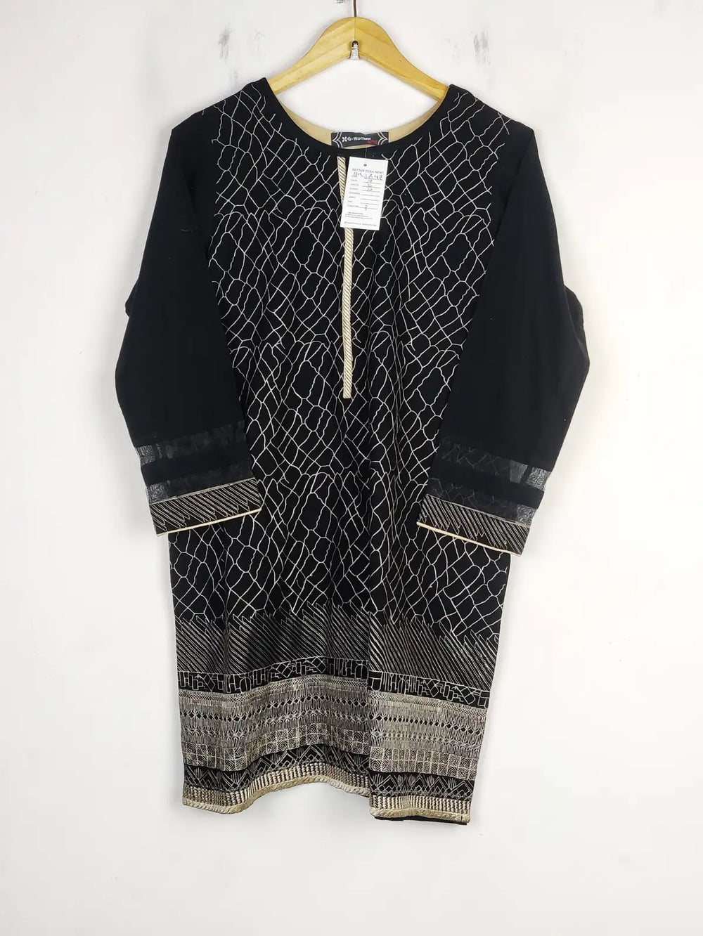 Buy online pre-used pre-loved 100% authentic & Original branded Gul Ahmed (BK-3642) available in Pakistan. Top international brands avilable.