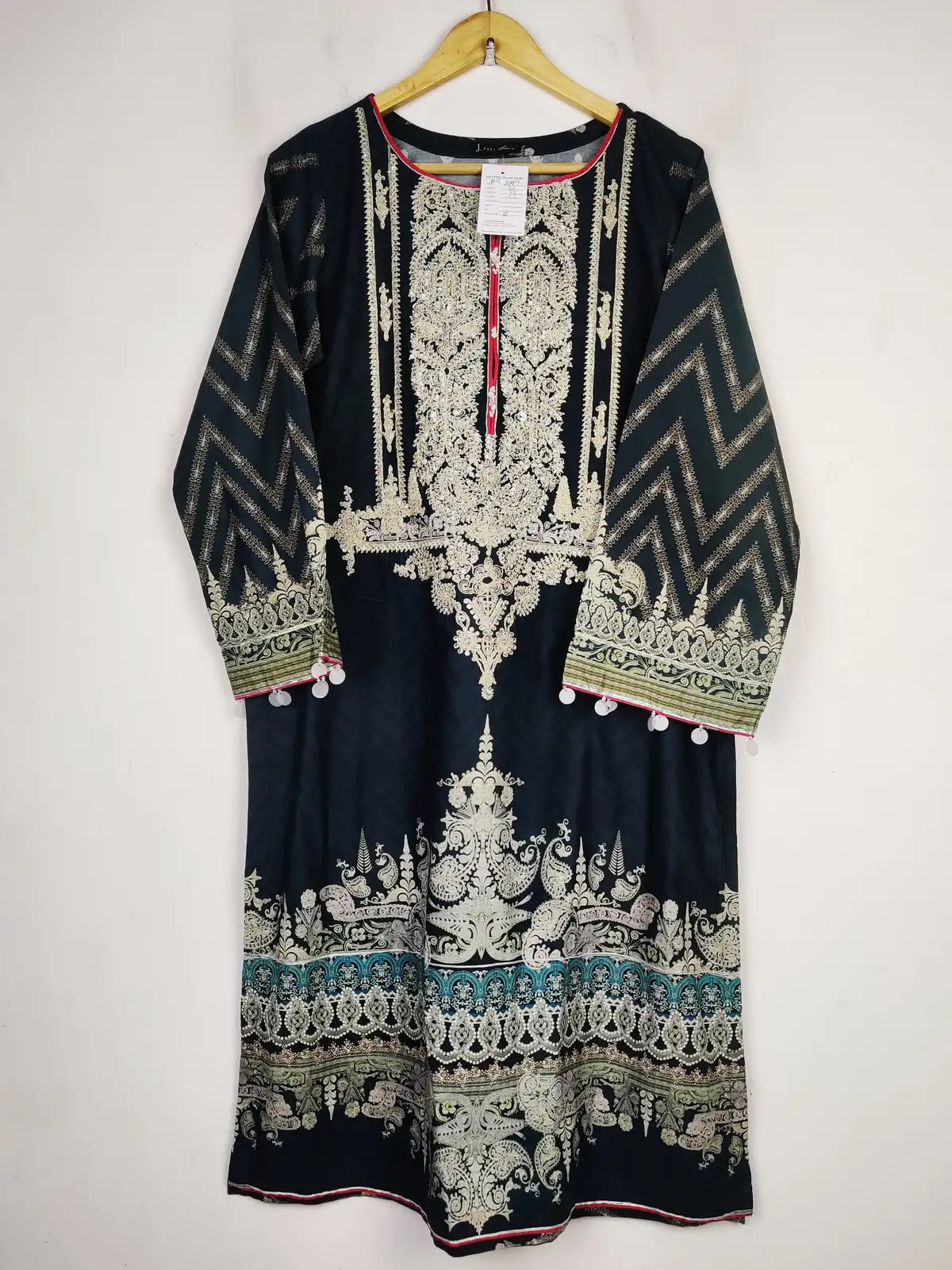 Buy online pre-used pre-loved 100% authentic & Original branded J. Pret (BK-3697) available in Pakistan. Top international brands avilable.