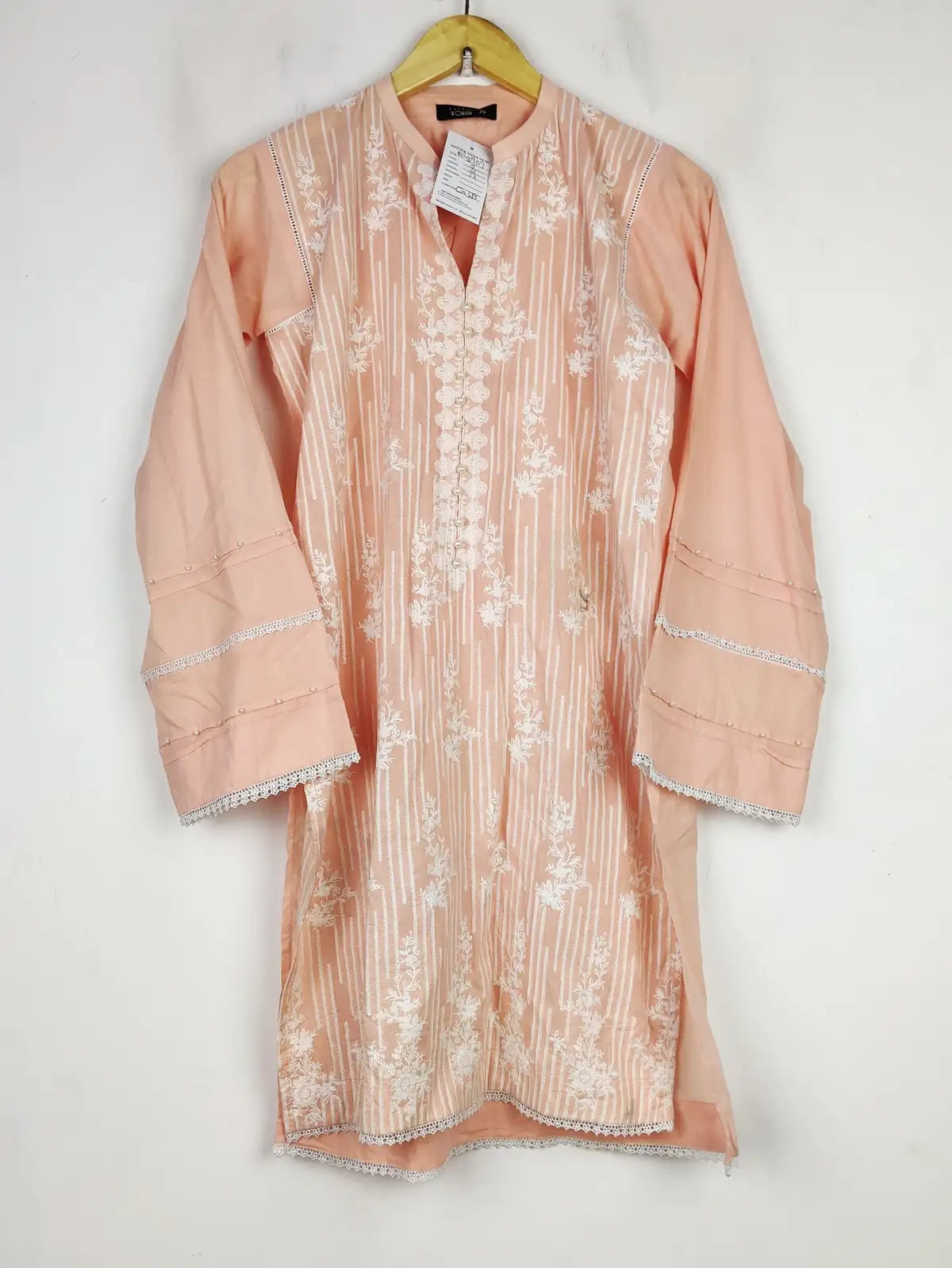 Buy online pre-used pre-loved 100% authentic & Original branded Kapray (BK-3707) available in Pakistan. Top international brands avilable.