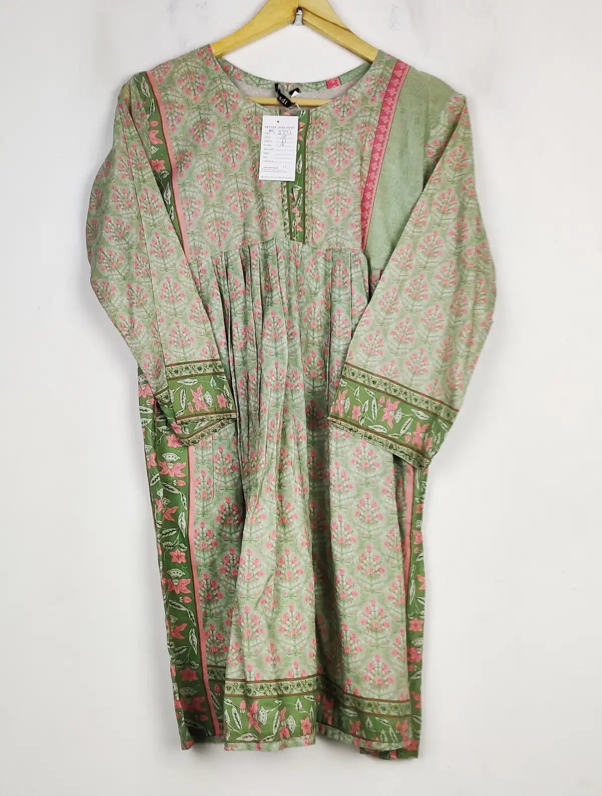 Buy online pre-used pre-loved 100% authentic & Original branded Khaadi (BK-3741) available in Pakistan. Top international brands avilable.