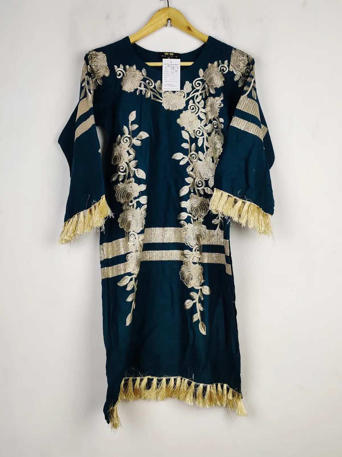 Buy online pre-used pre-loved 100% authentic & Original branded Khaadi (BK-3872) available in Pakistan. Top international brands avilable.