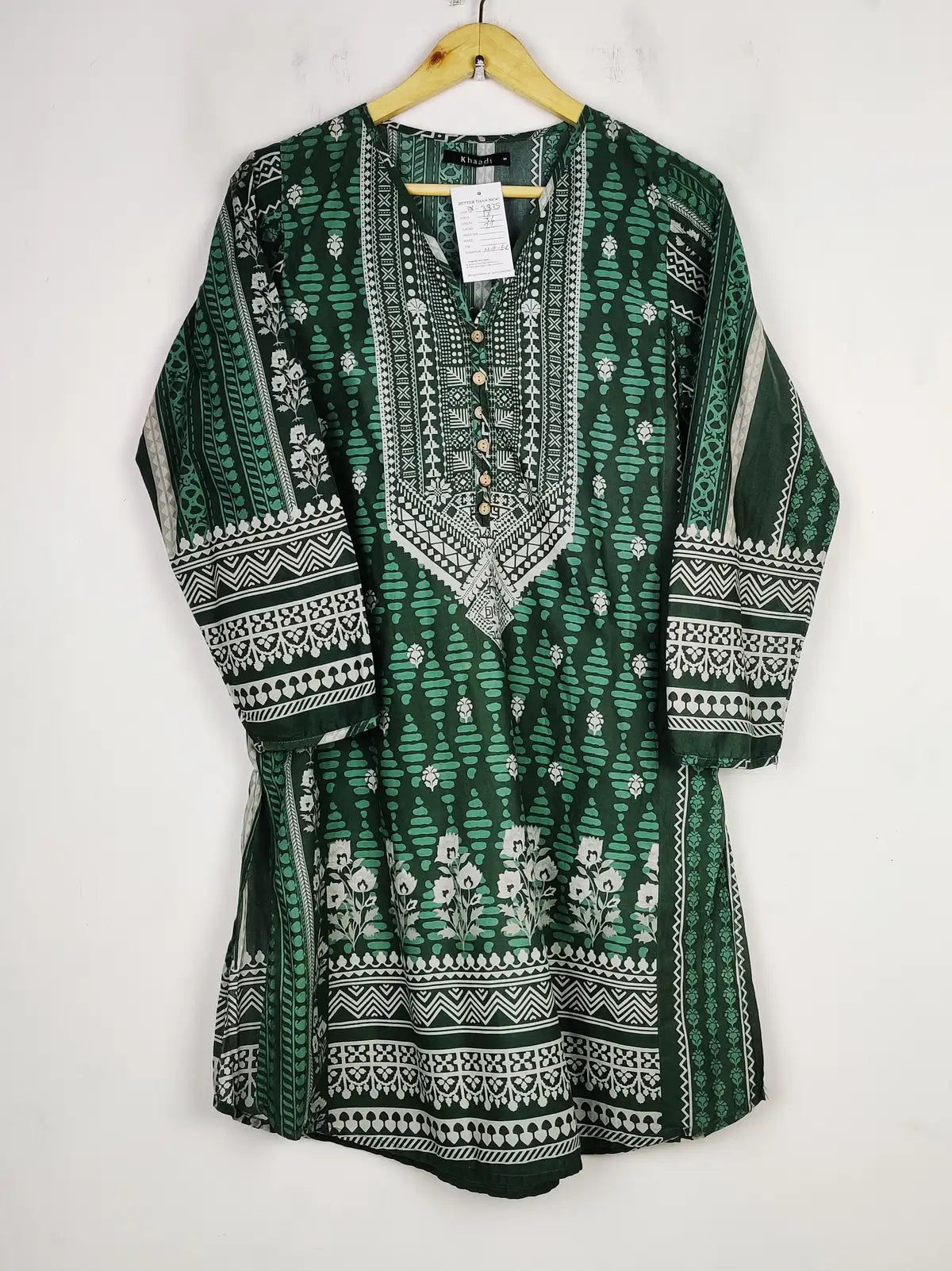 Buy online pre-used pre-loved 100% authentic & Original branded Khaadi (BK-3875) available in Pakistan. Top international brands avilable.