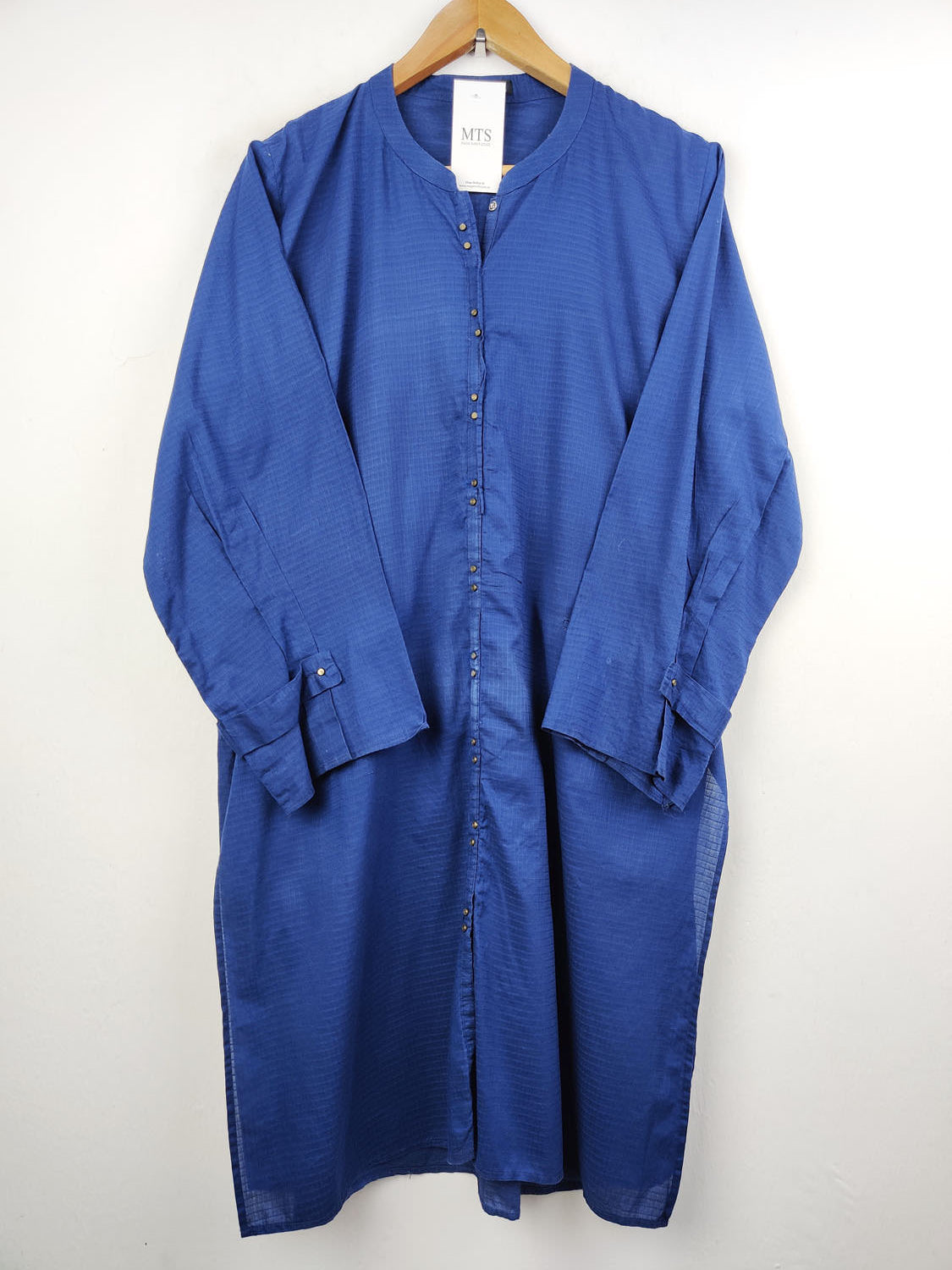 Buy online pre-used pre-loved 100% authentic & Original branded J. (BK-388) available in Pakistan. Top international brands avilable.