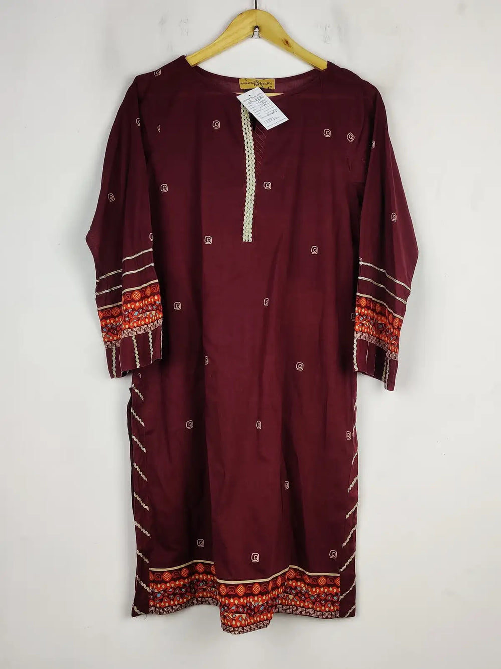 Buy online pre-used pre-loved 100% authentic & Original branded Bonanza Satrangi (BK-3883) available in Pakistan. Top international brands avilable.
