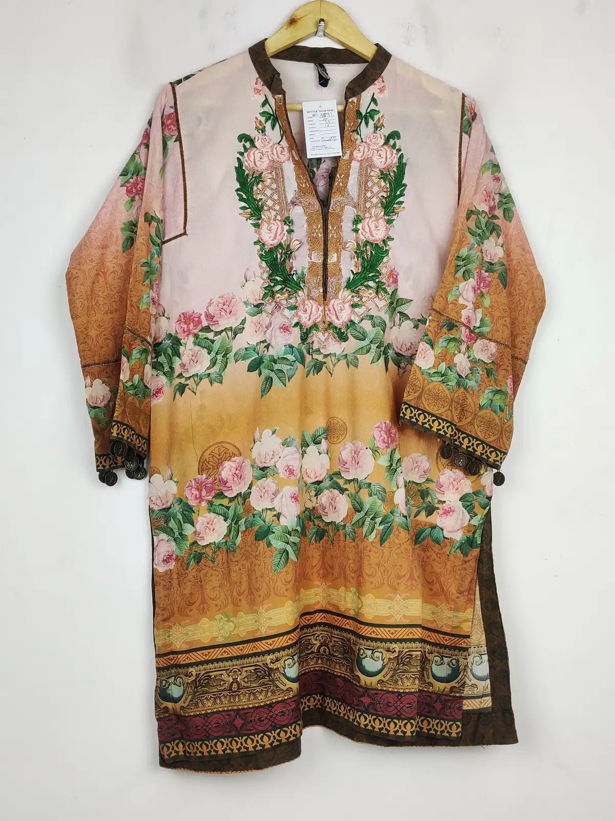 Buy online pre-used pre-loved 100% authentic & Original branded Ethnic (BK-3891) available in Pakistan. Top international brands avilable.
