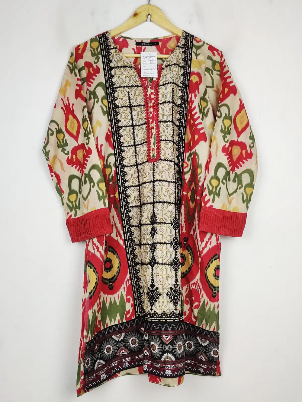 Buy online pre-used pre-loved 100% authentic & Original branded Khaadi (BK-3904) available in Pakistan. Top international brands avilable.