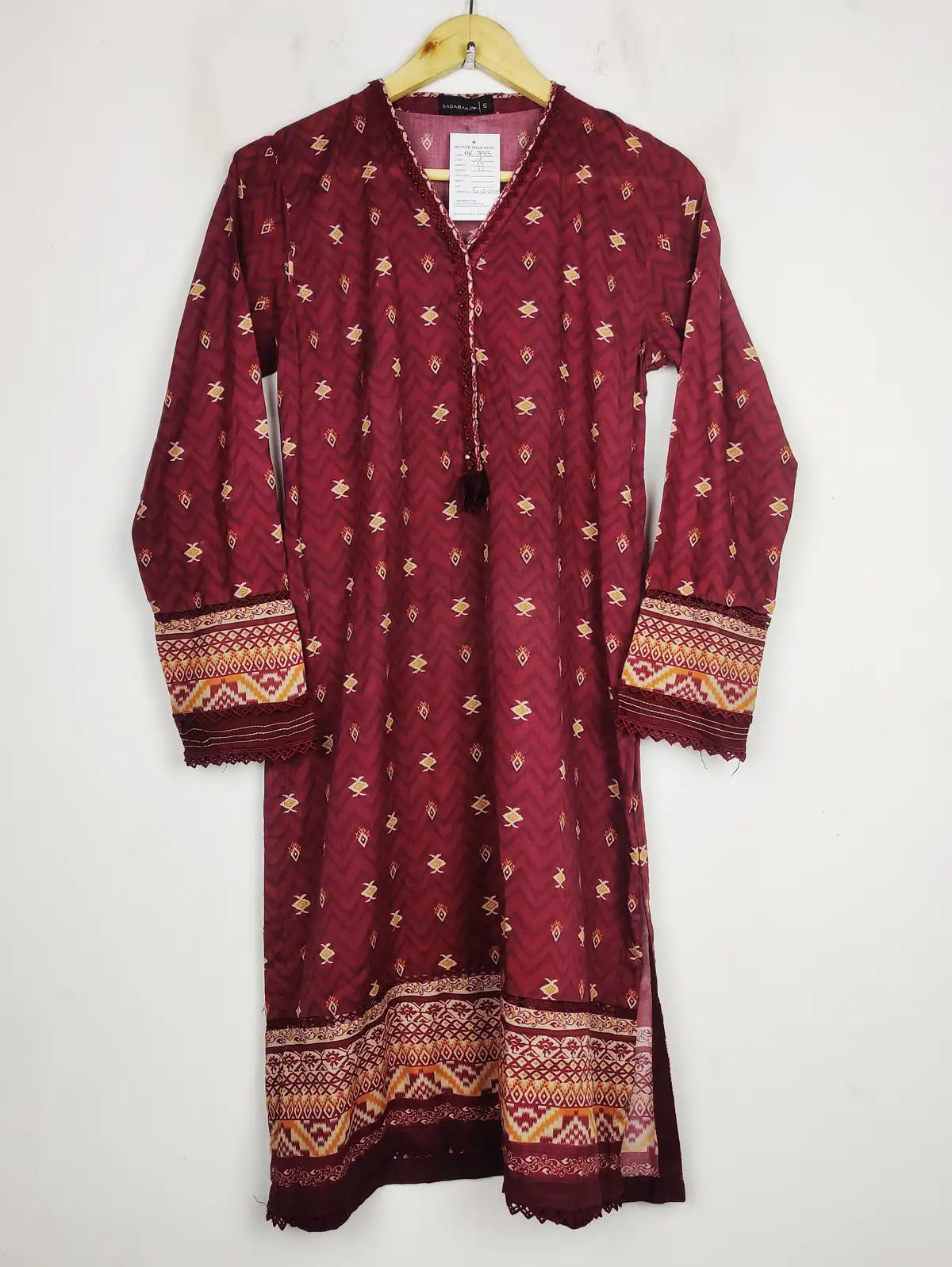 Buy online pre-used pre-loved 100% authentic & Original branded Sadabahar (BK-3915) available in Pakistan. Top international brands avilable.