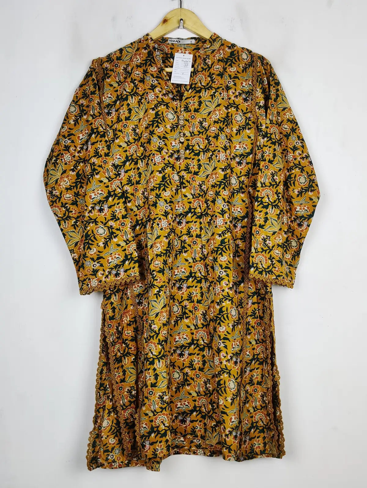 Buy online pre-used pre-loved 100% authentic & Original branded Khaadi (BK-4170) available in Pakistan. Top international brands avilable.