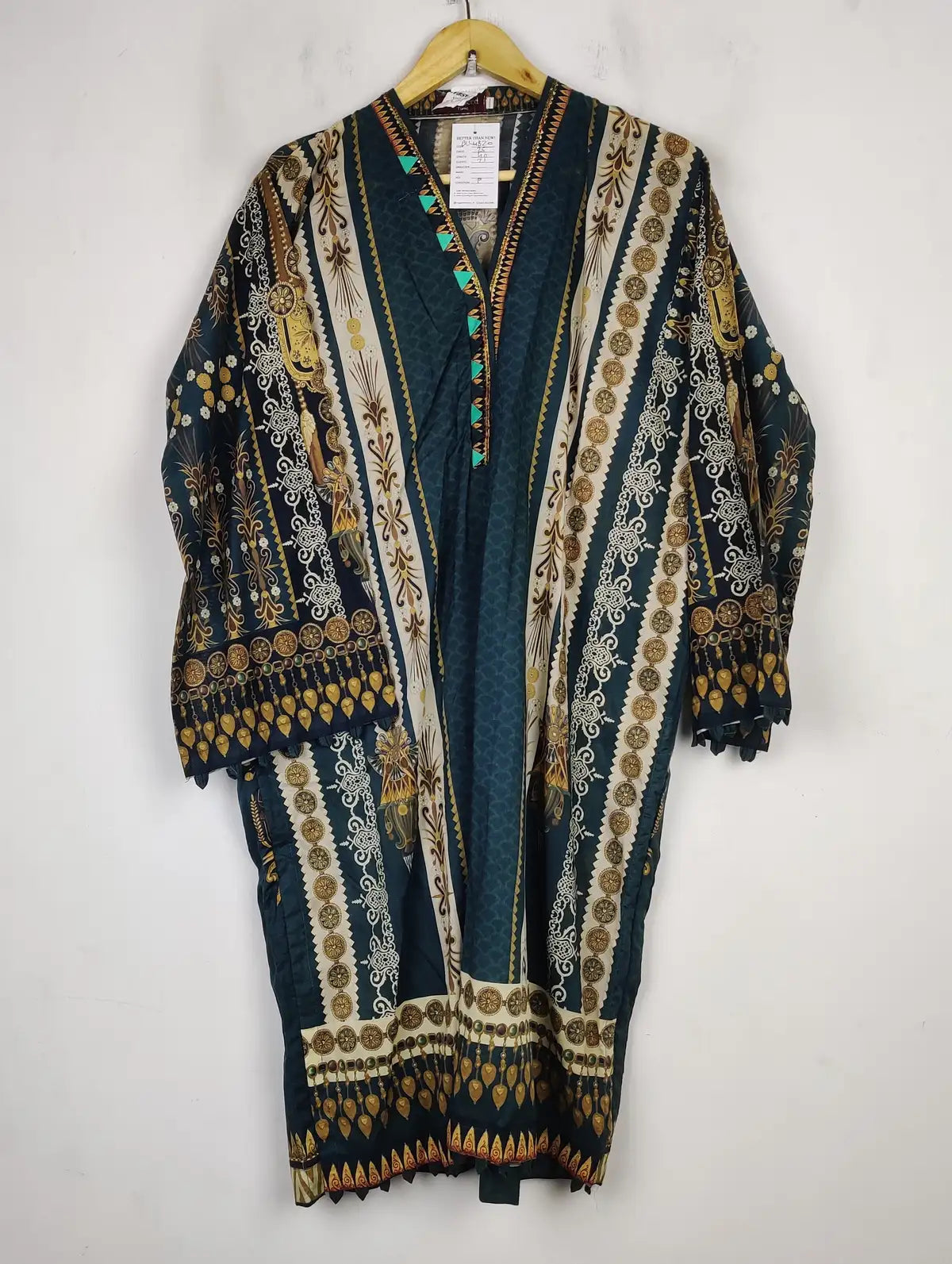Buy online pre-used pre-loved 100% authentic & Original branded Bin Saeed (BK-4320) available in Pakistan. Top international brands avilable.