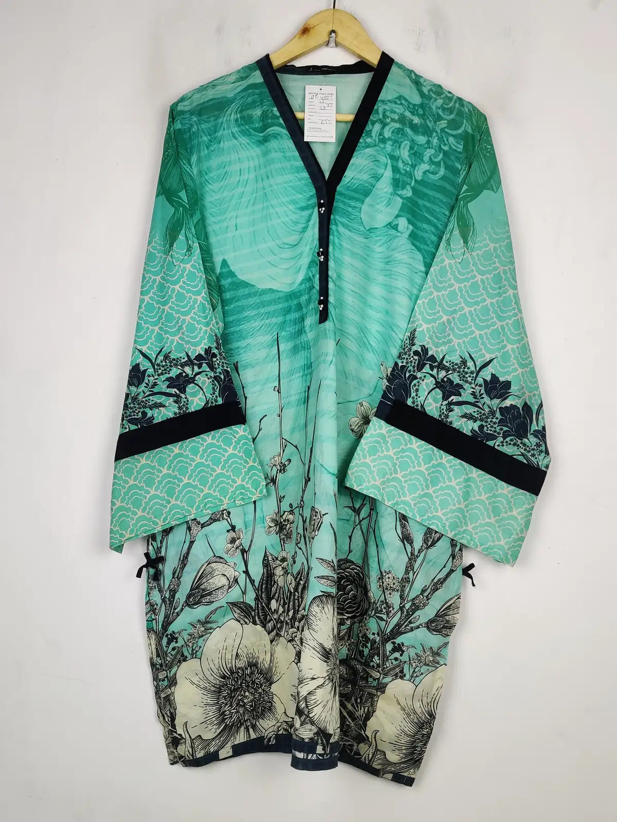 Buy online pre-used pre-loved 100% authentic & Original branded J. Pret (BK-4327) available in Pakistan. Top international brands avilable.