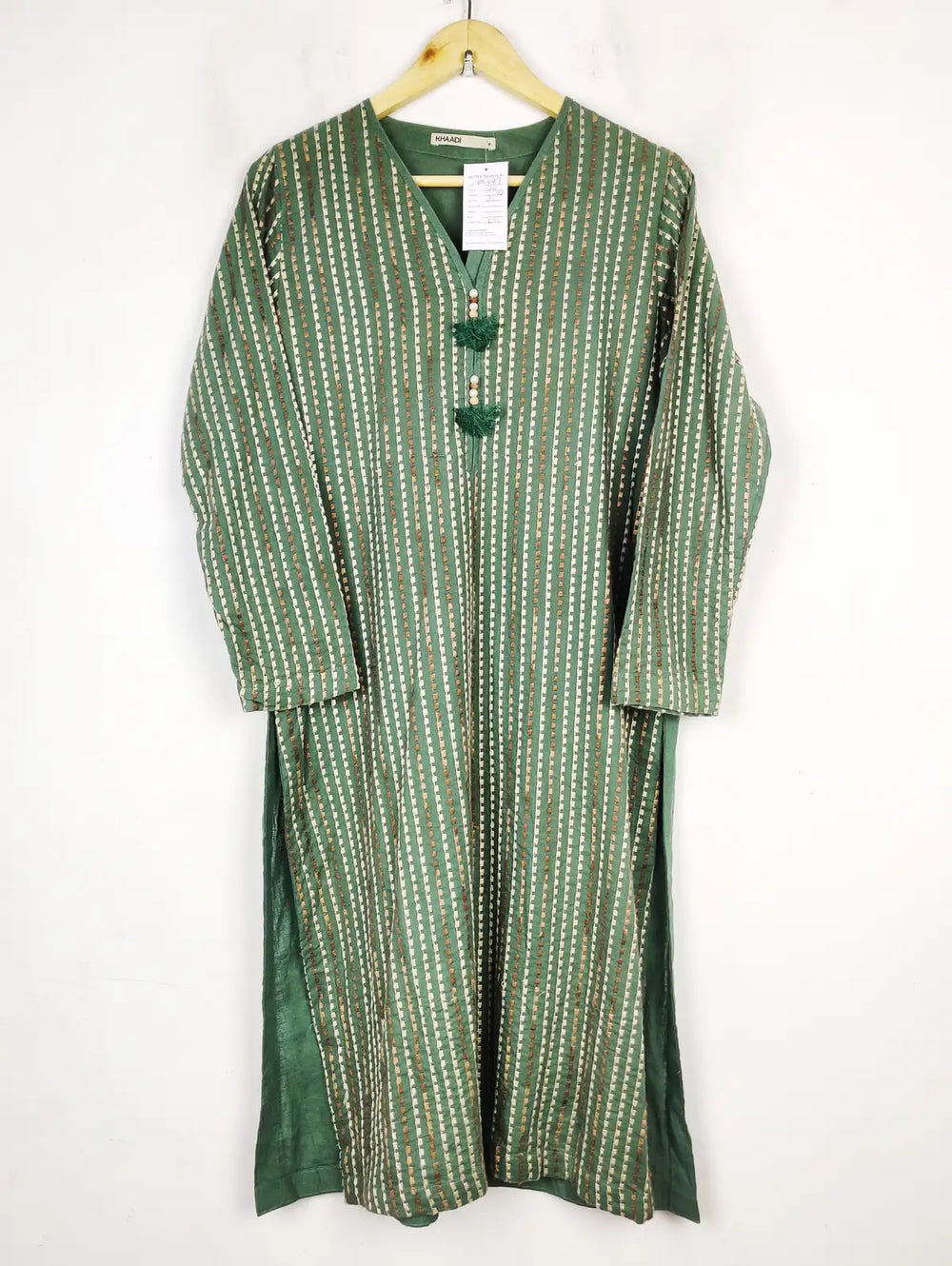 Buy online pre-used pre-loved 100% authentic & Original branded Khaadi (BK-4417) available in Pakistan. Top international brands avilable.