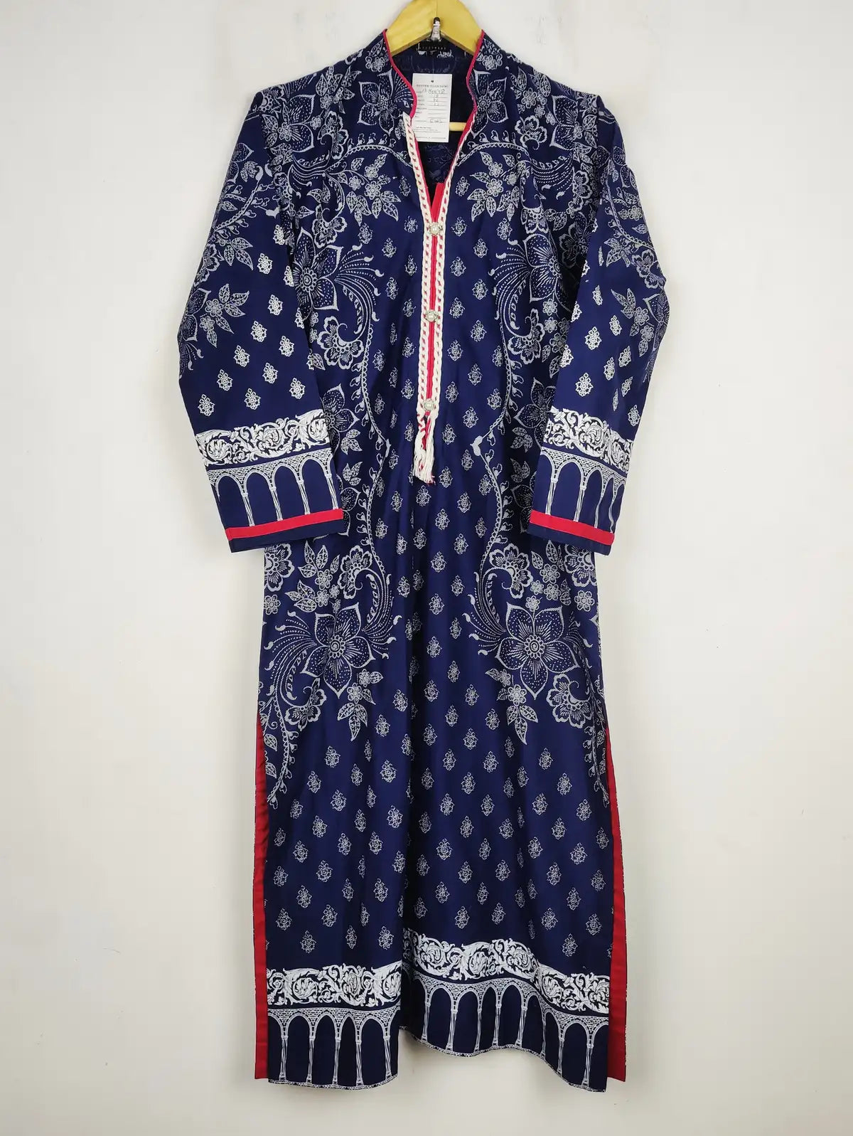 Buy online pre-used pre-loved 100% authentic & Original branded J. Pret (BK-4448) available in Pakistan. Top international brands avilable.