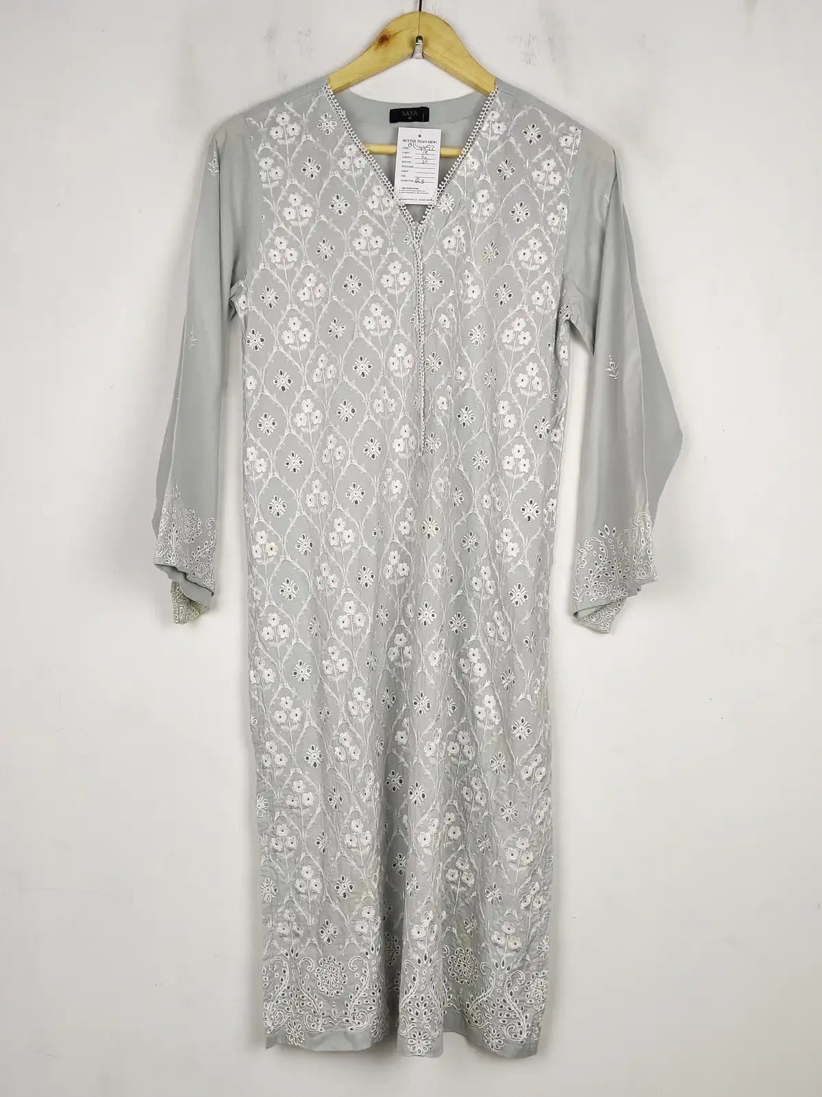 Buy online pre-used pre-loved 100% authentic & Original branded Saya (BK-4452) available in Pakistan. Top international brands avilable.