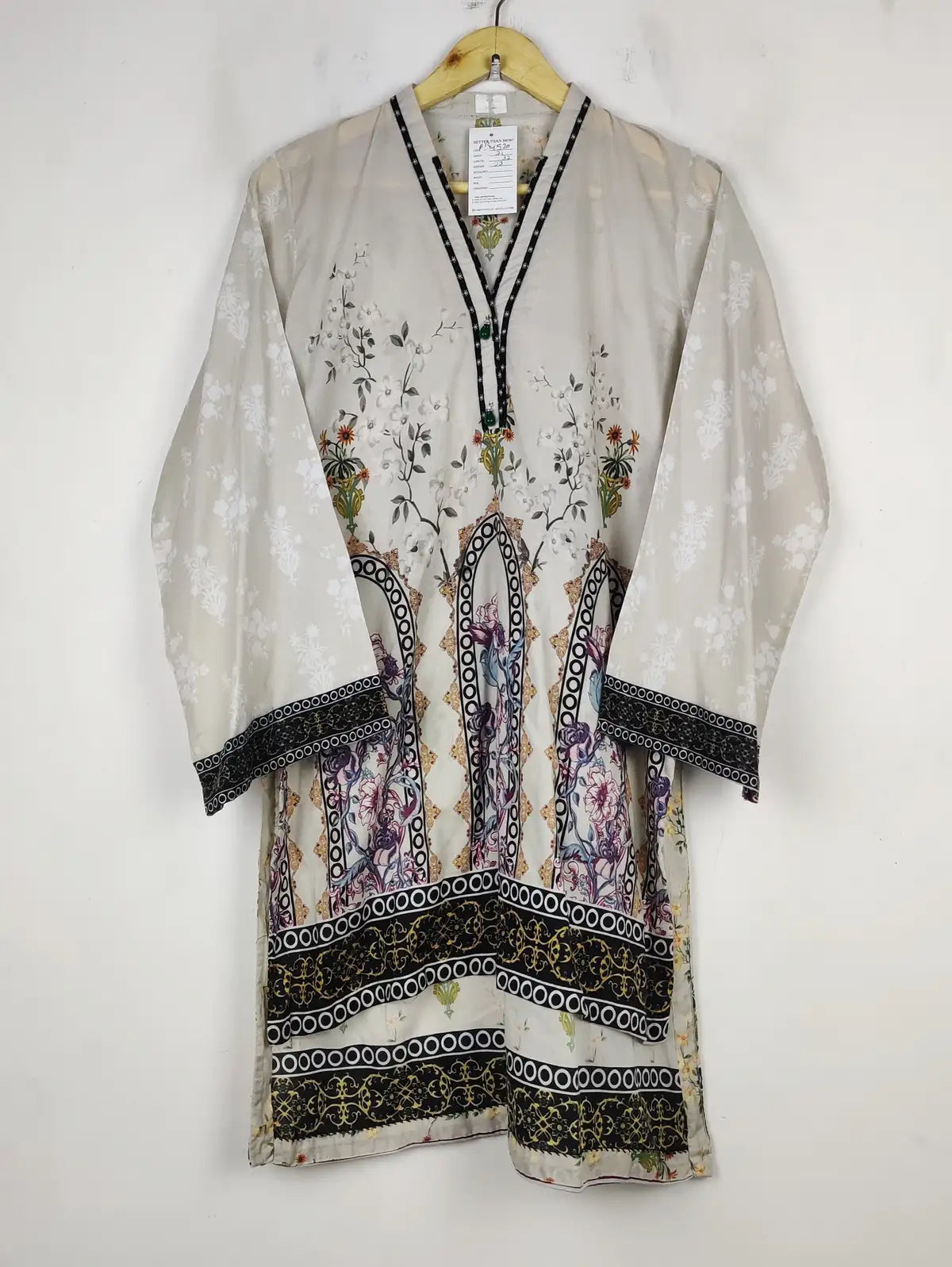 Buy online pre-used pre-loved 100% authentic & Original branded Unknown Brand (BK-4520) available in Pakistan. Top international brands avilable.