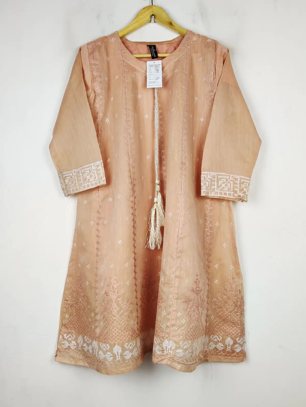 Buy online pre-used pre-loved 100% authentic & Original branded Malbusaat (BK-4589) available in Pakistan. Top international brands avilable.