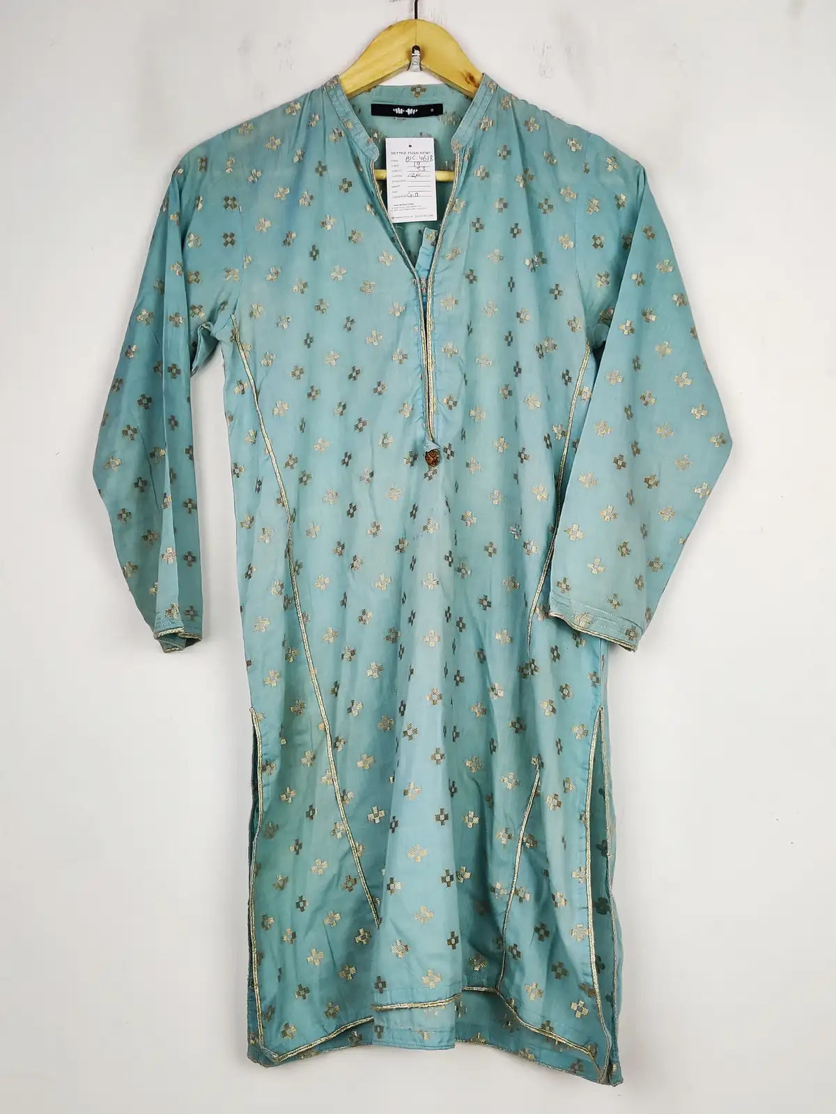 Buy online pre-used pre-loved 100% authentic & Original branded Khaadi (BK-4618) available in Pakistan. Top international brands avilable.