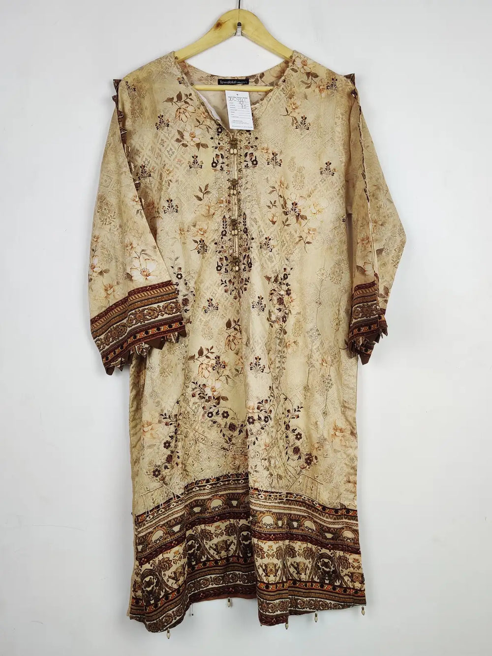 Buy online pre-used pre-loved 100% authentic & Original branded Tawakkal (BK-4761) available in Pakistan. Top international brands avilable.