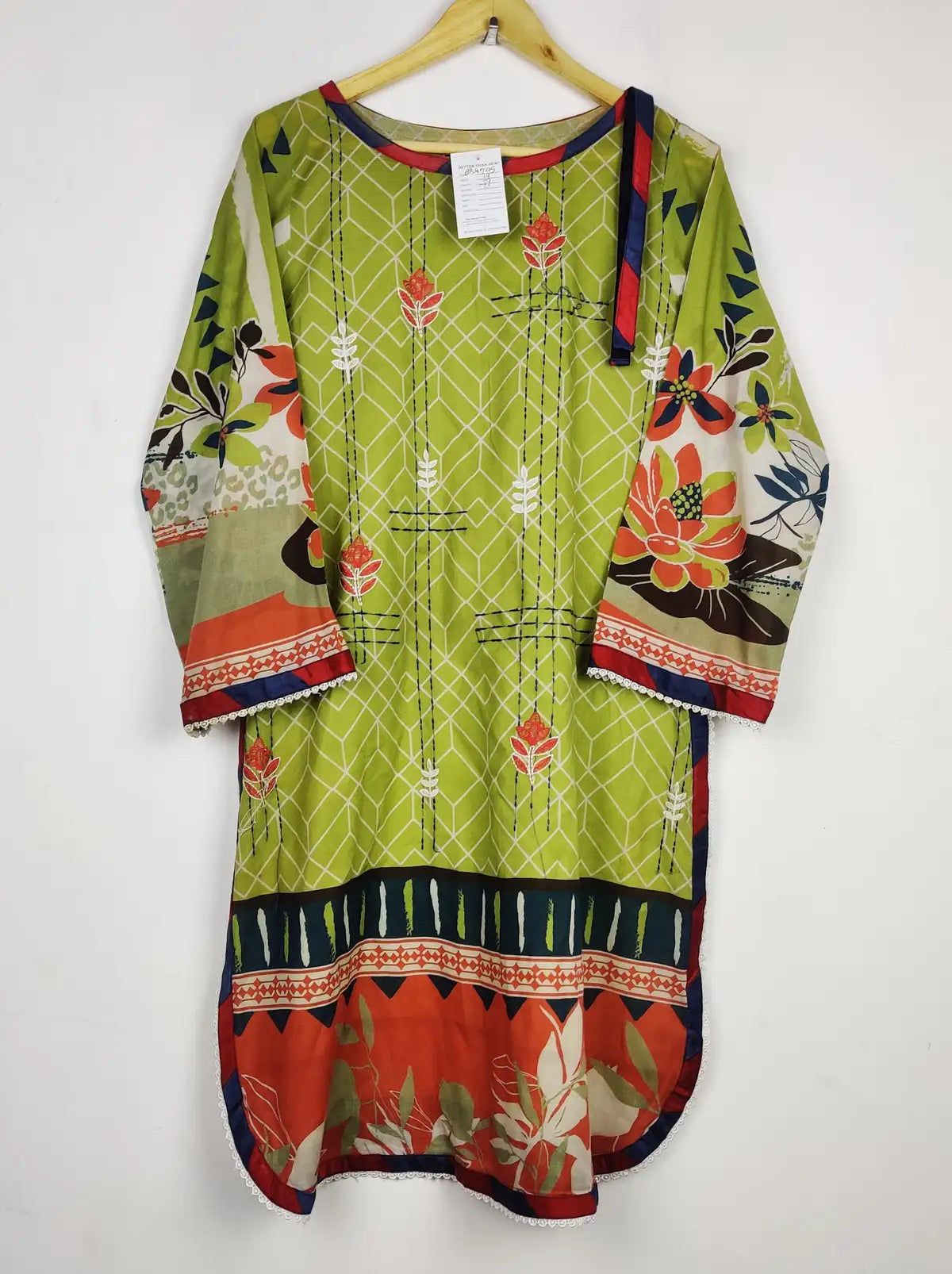 Buy online pre-used pre-loved 100% authentic & Original branded Haniyas (BK-4795) available in Pakistan. Top international brands avilable.