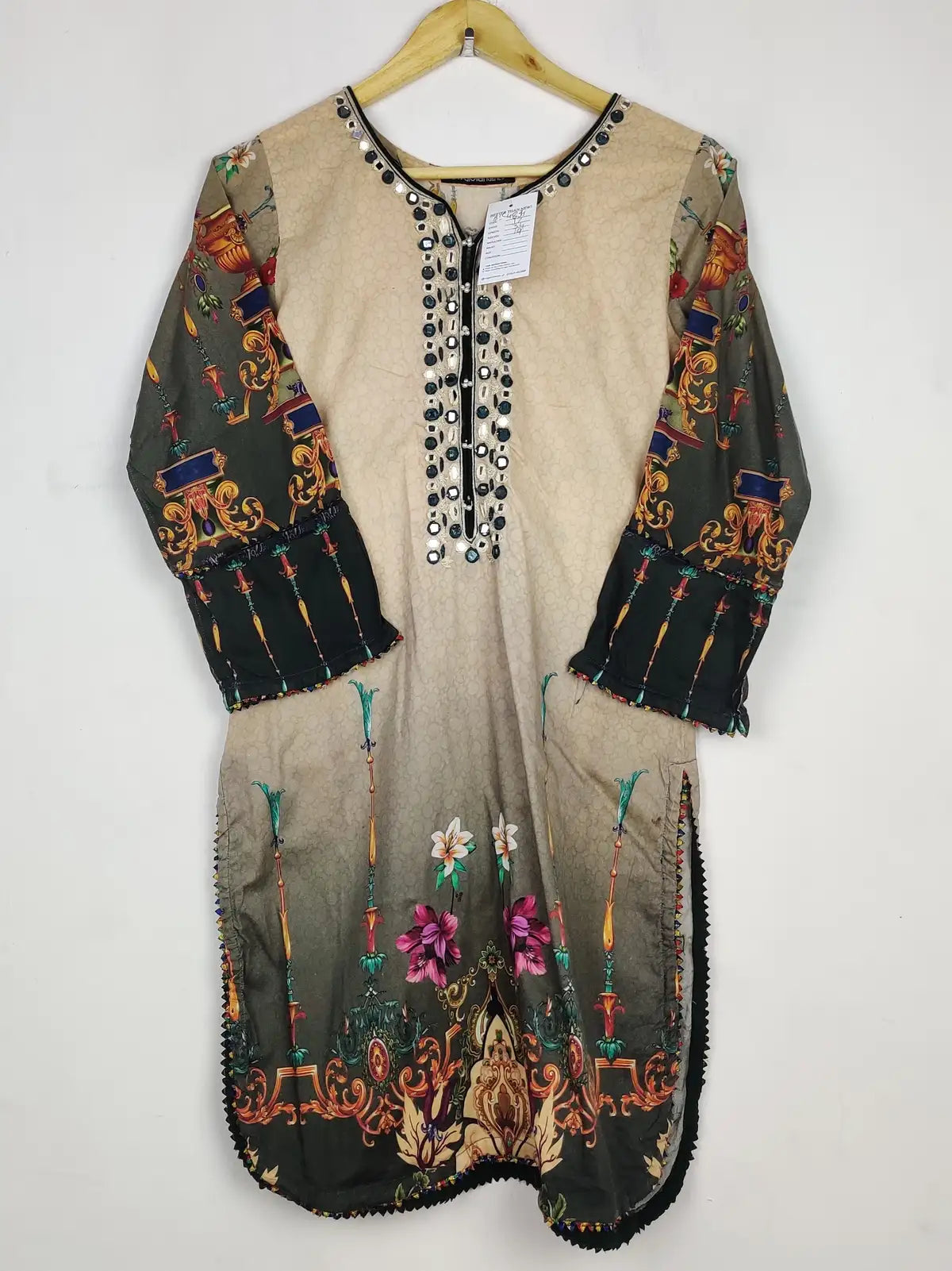 Buy online pre-used pre-loved 100% authentic & Original branded Tawakal (BK-4834) available in Pakistan. Top international brands avilable.