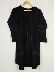 Buy online pre-used pre-loved 100% authentic & Original branded Unknown Brand (BK-4946) available in Pakistan. Top international brands avilable.