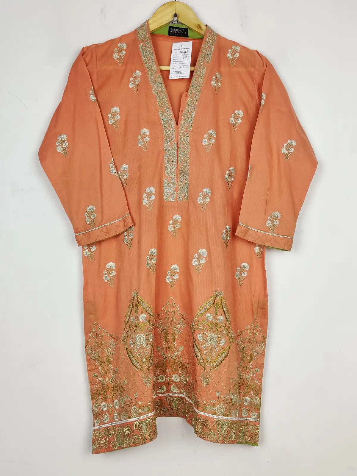 Buy online pre-used pre-loved 100% authentic & Original branded Nureh (BK-4952) available in Pakistan. Top international brands avilable.