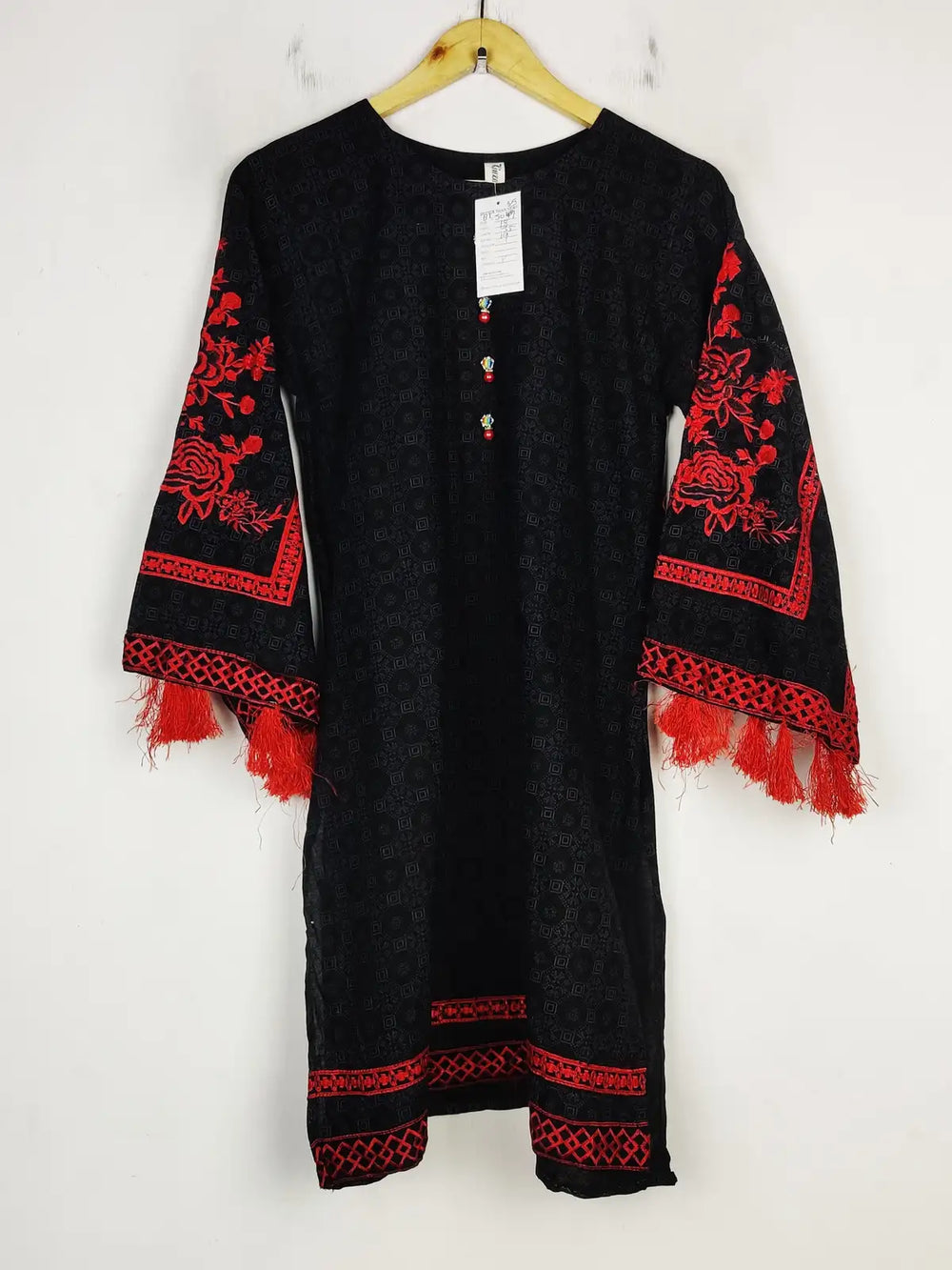 Buy online pre-used pre-loved 100% authentic & Original branded Kinza (BK-5035) available in Pakistan. Top international brands avilable.