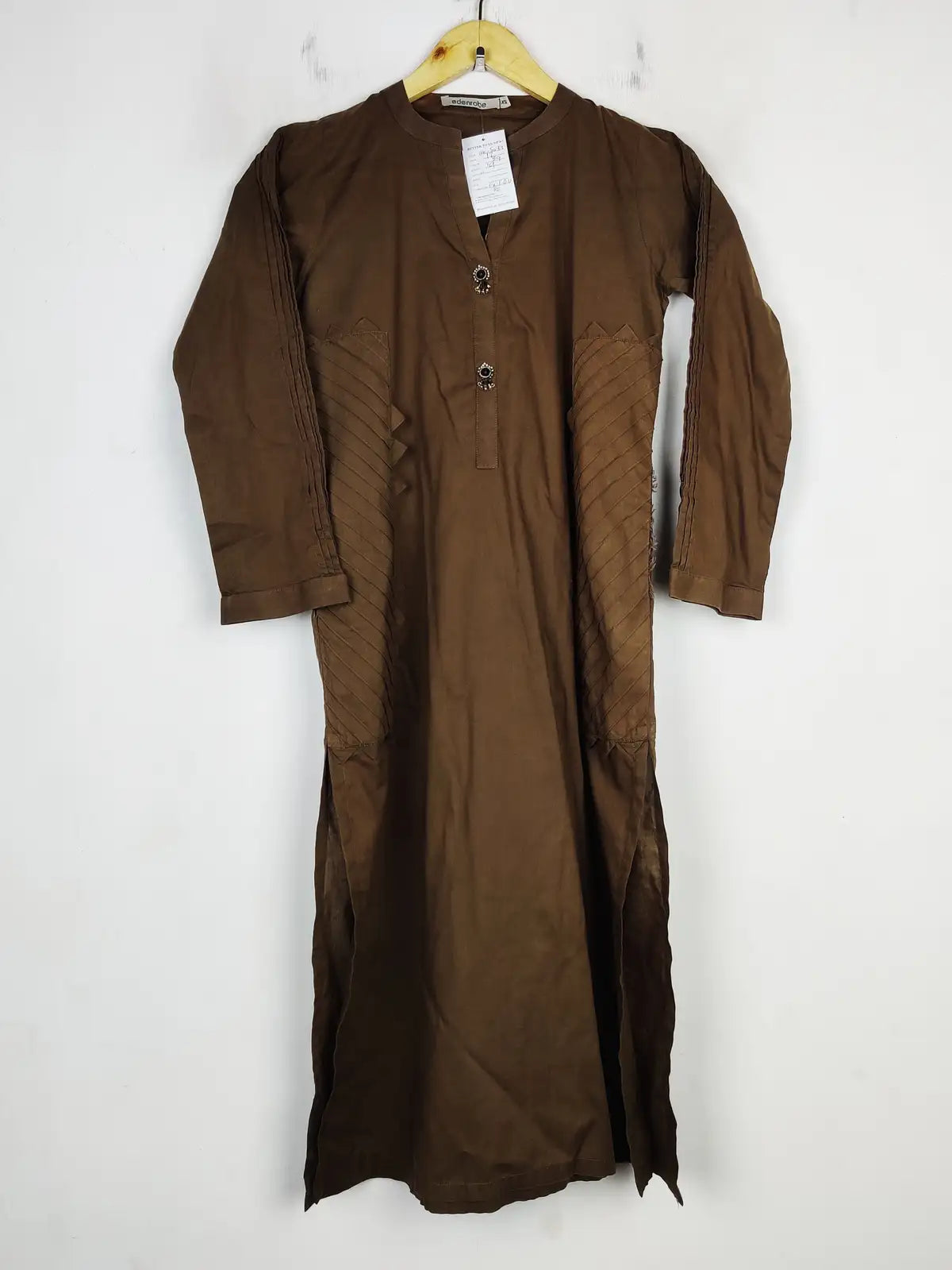 Buy online pre-used pre-loved 100% authentic & Original branded Eden Robe (BK-5073) available in Pakistan. Top international brands avilable.