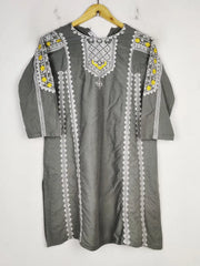 Buy online pre-used pre-loved 100% authentic & Original branded Kilkariyan (BK-5121) available in Pakistan. Top international brands avilable.