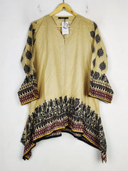 Buy online pre-used pre-loved 100% authentic & Original branded Khaadi (BK-5127) available in Pakistan. Top international brands avilable.